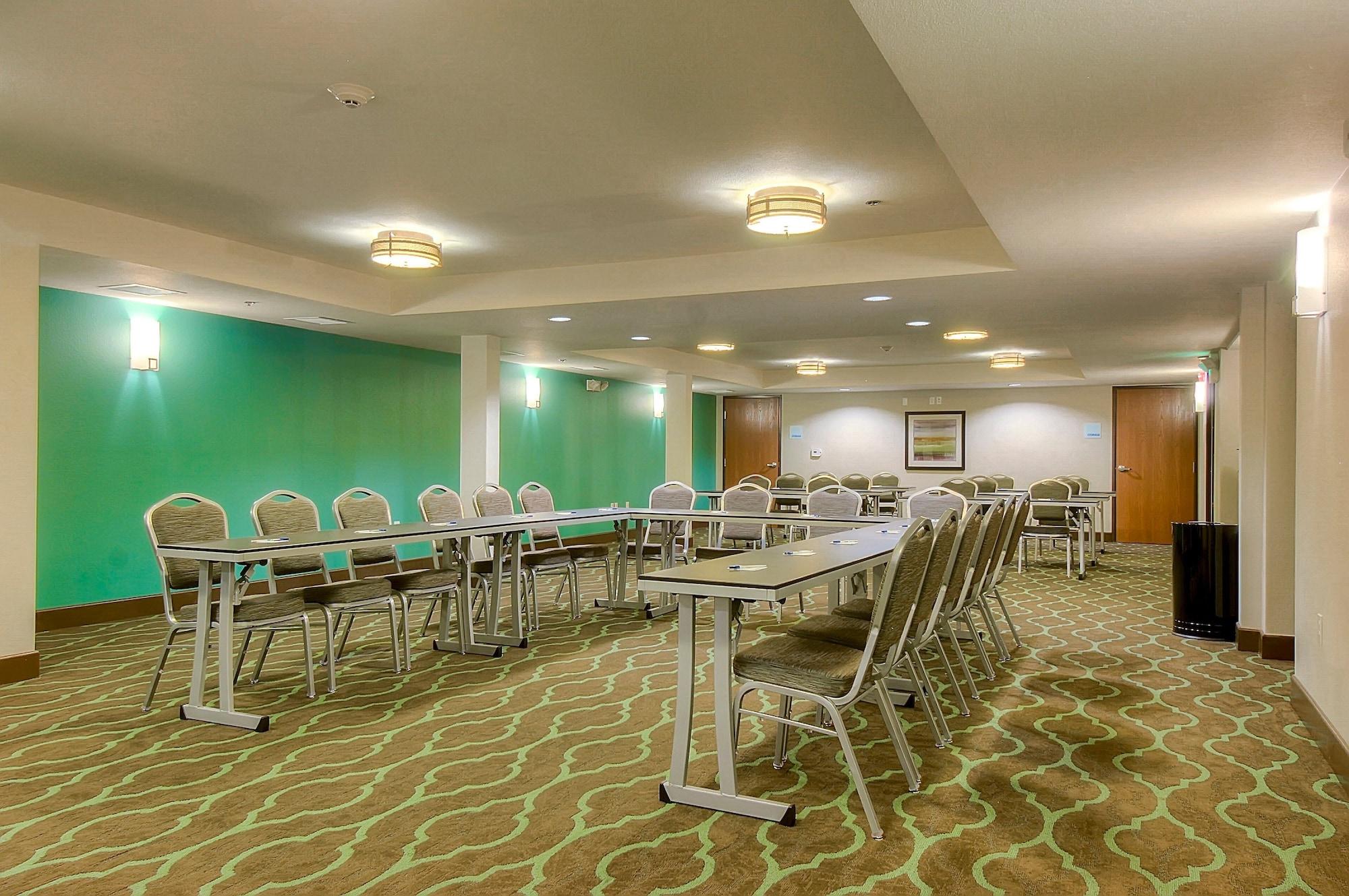 Sala de Reuniones Holiday Inn Express Hotel & Suites Carlsbad Beach by IHG