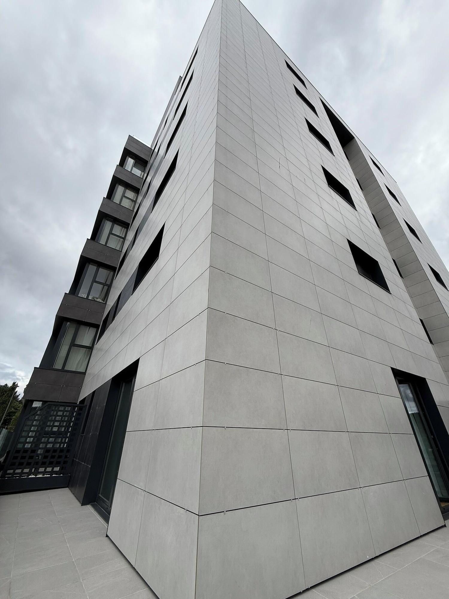 Vista Exterior Luxury Singular Pensión Estudios Blue