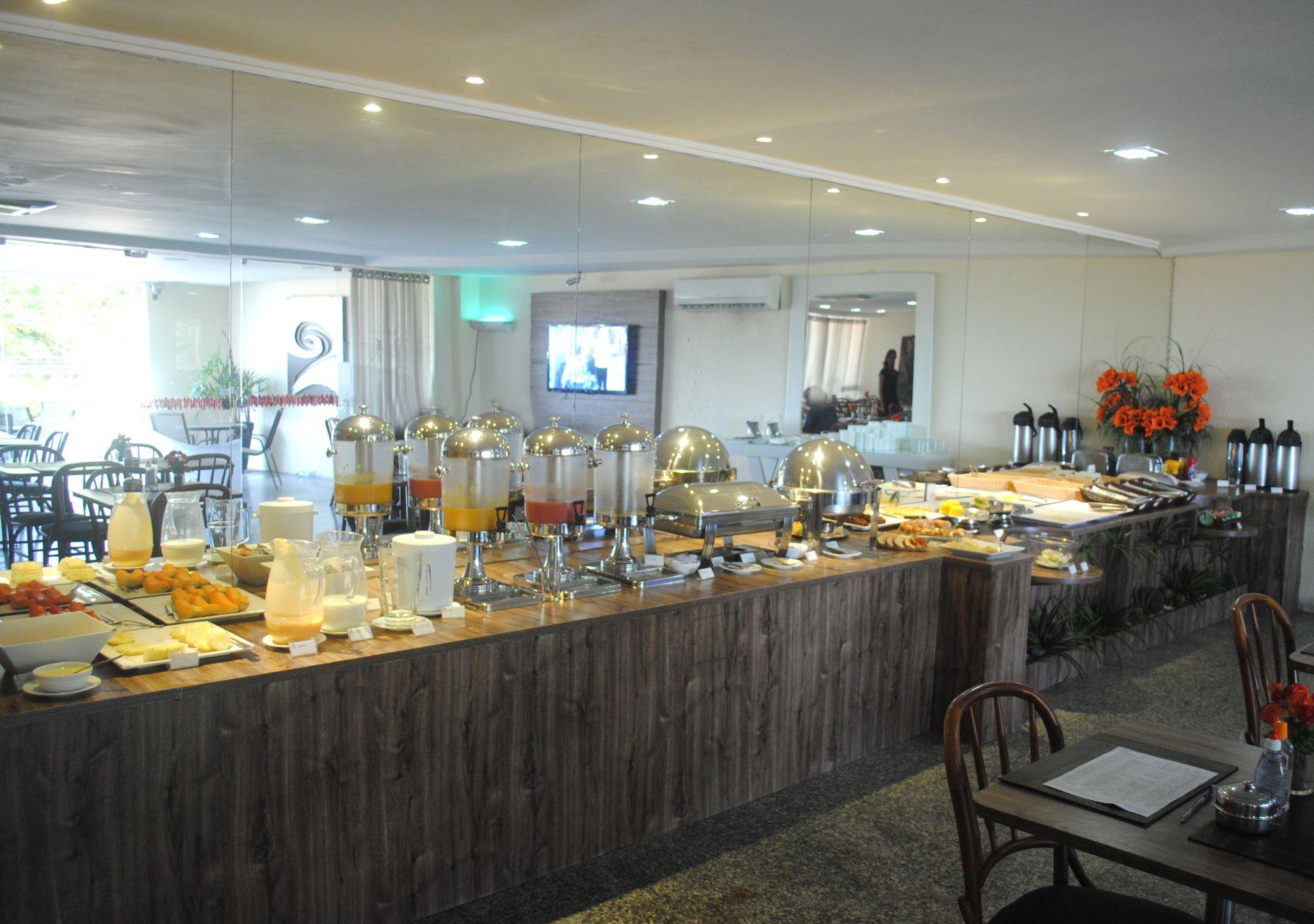 Restaurant Iracema Residence Hotel Flat