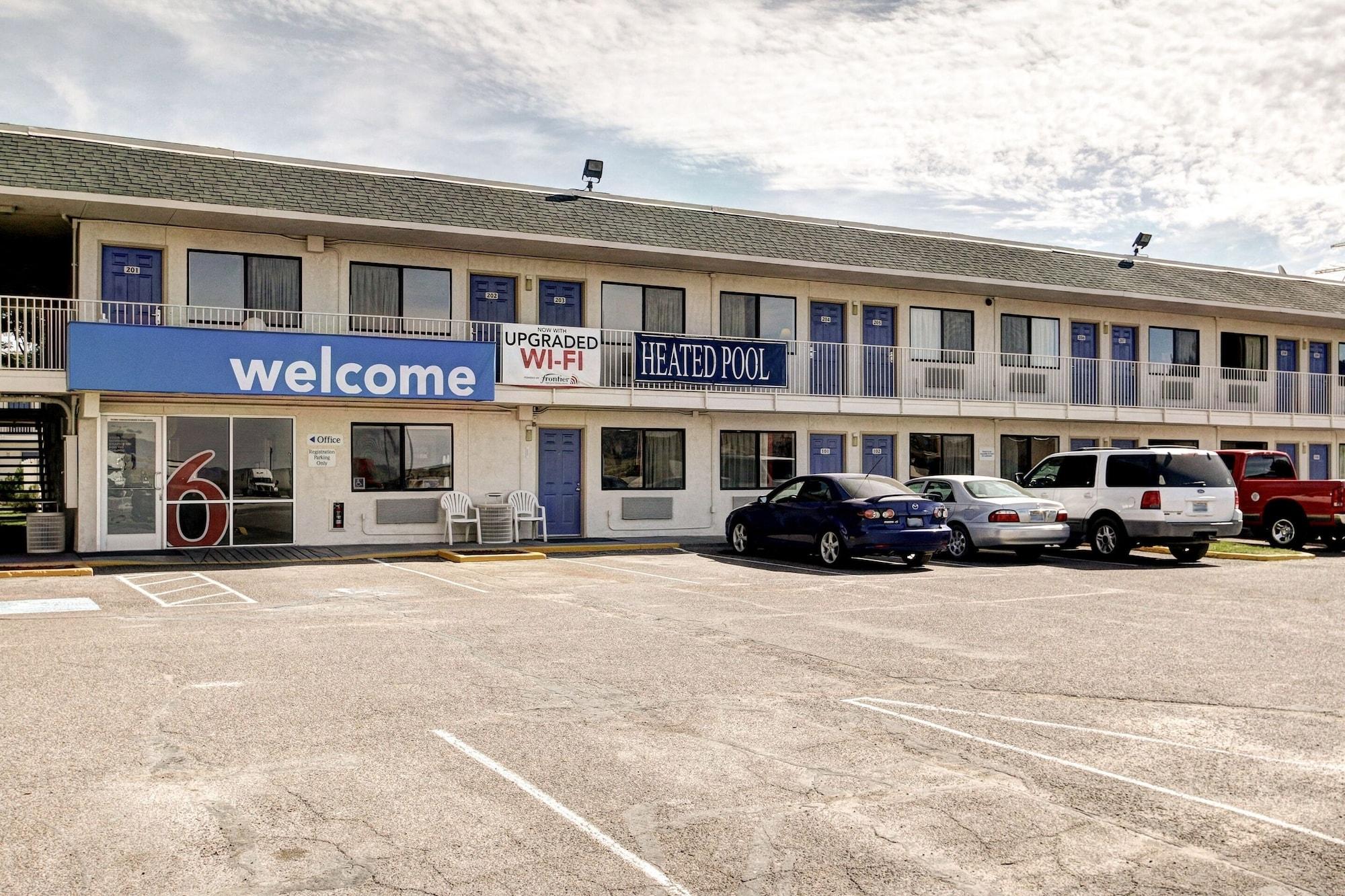 Vista Exterior Motel 6 Wells, NV