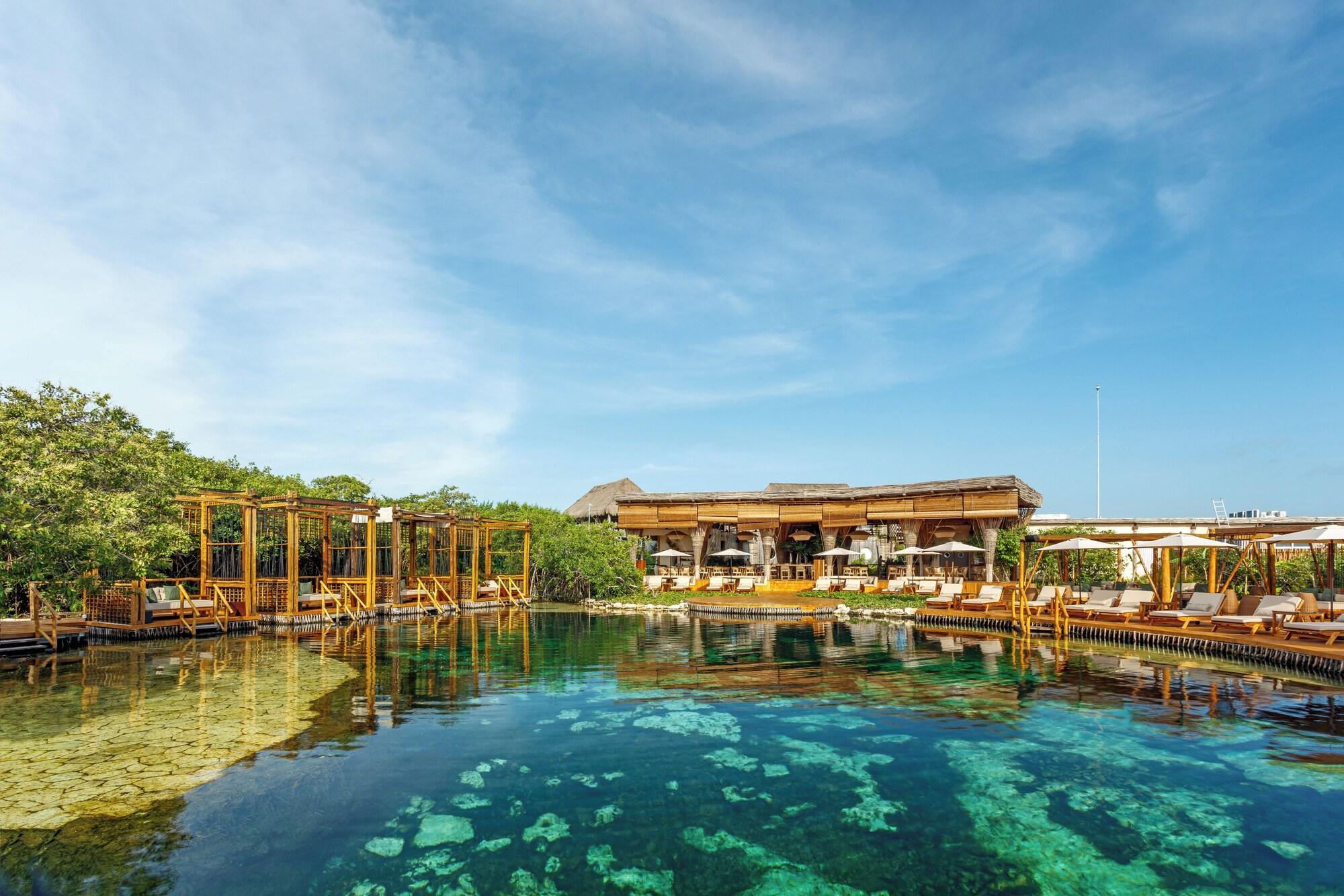 Vista Piscina Hotel Shibari Tulum - Restaurant & Cenote Club