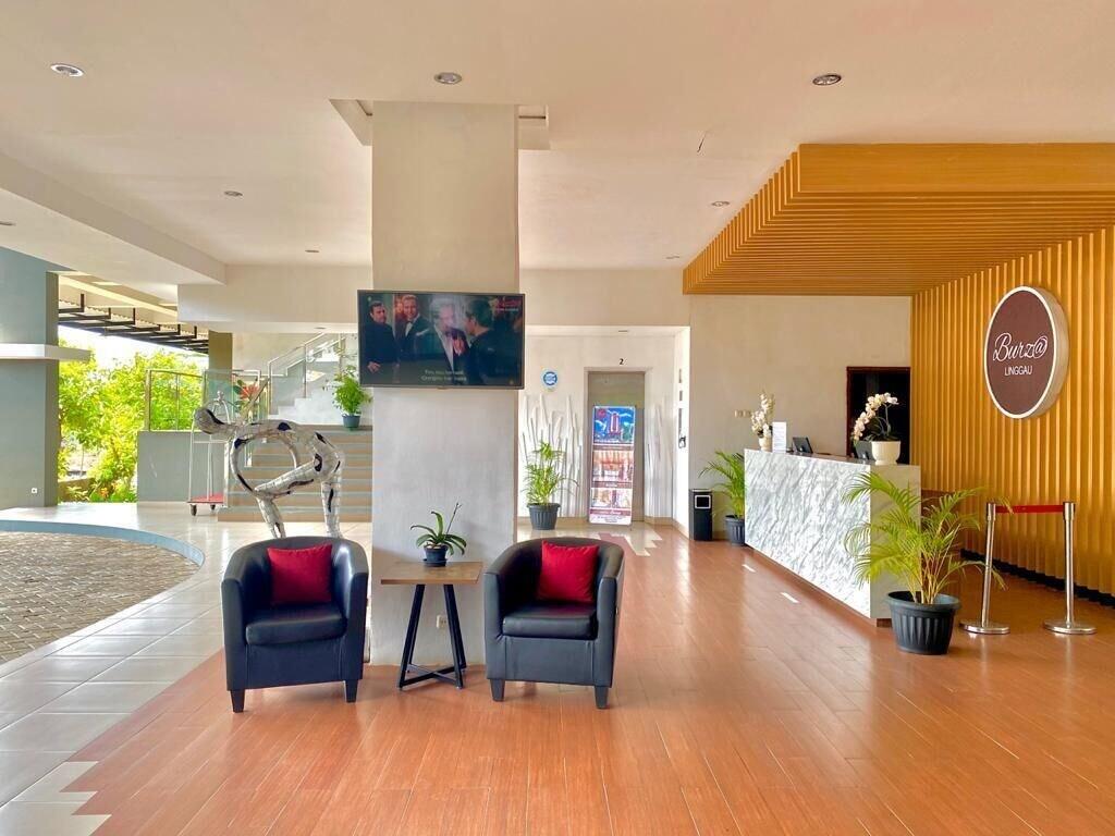 Vista Lobby Burza Hotel