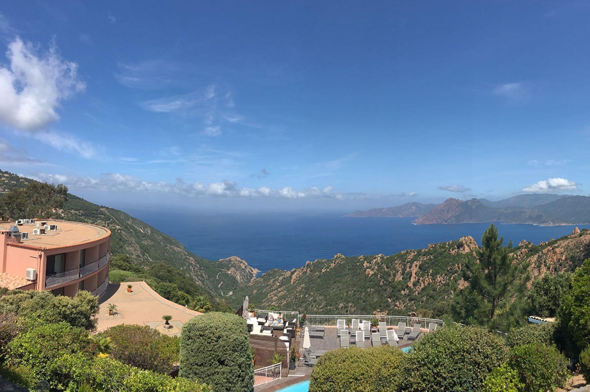 Vista Exterior Hotel Capo Rosso