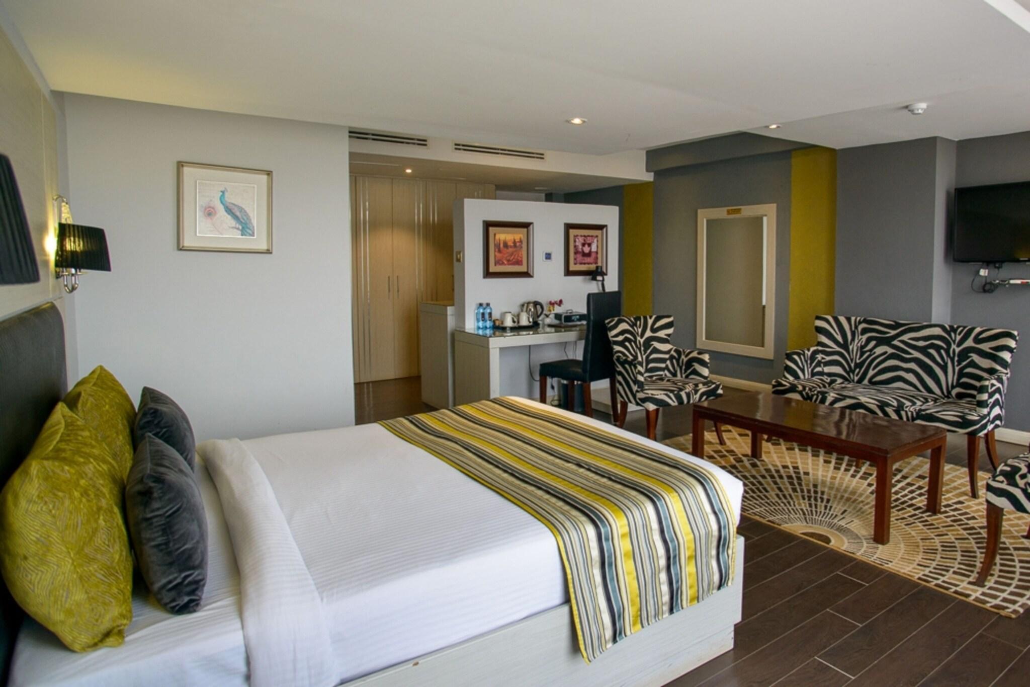 Vista Exterior Cloud Hotel & Suites