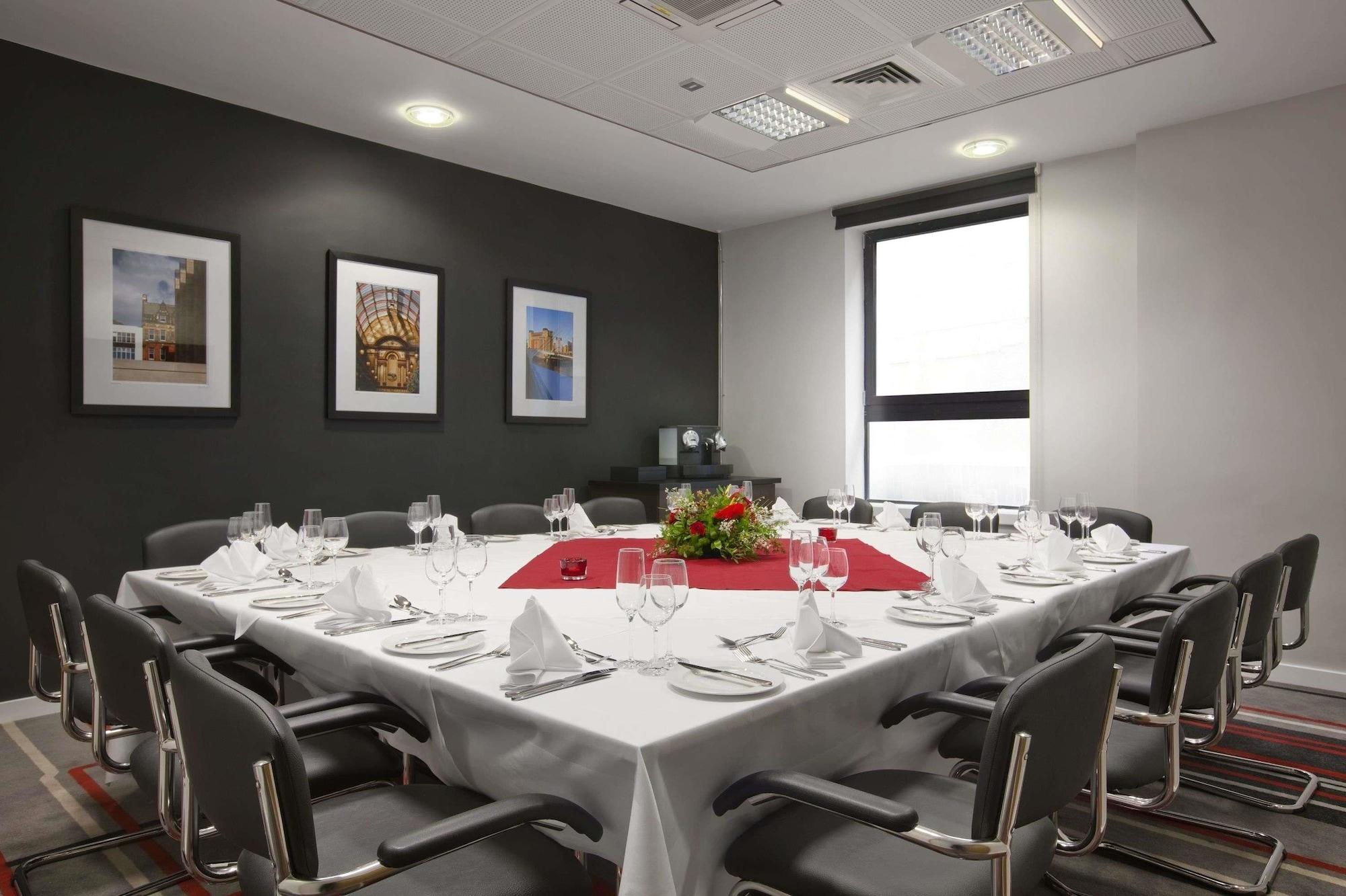 Sala de Reuniones Ramada Encore by Wyndham Newcastle-Gateshead