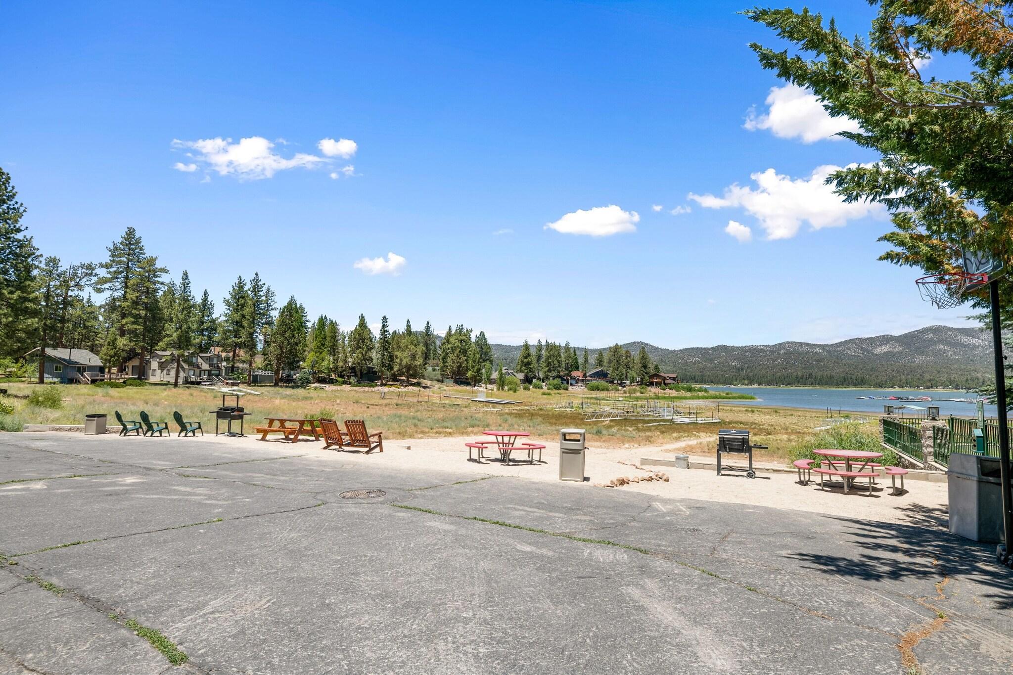 Playa Big Bear Lakefront Lodge