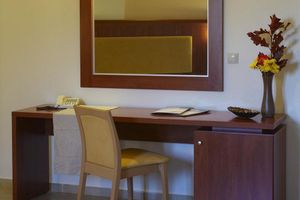 Alojamiento - Parnis Palace Hotel