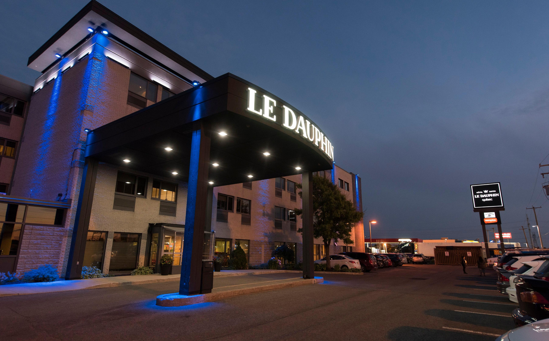 Vista Exterior Hôtel & Suites Le Dauphin Québec