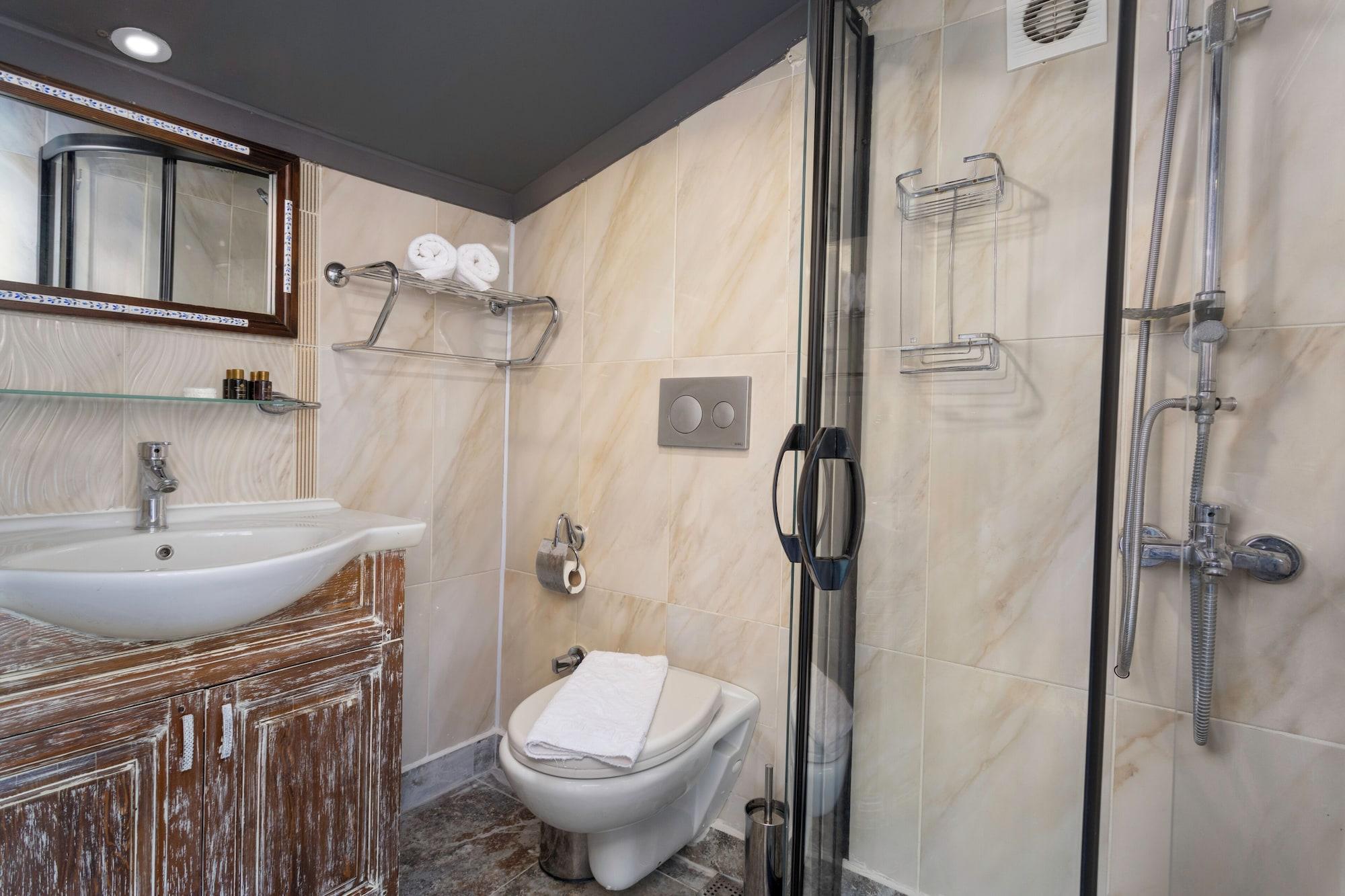 Equipamiento de Habitación Wonder Wood Hotel