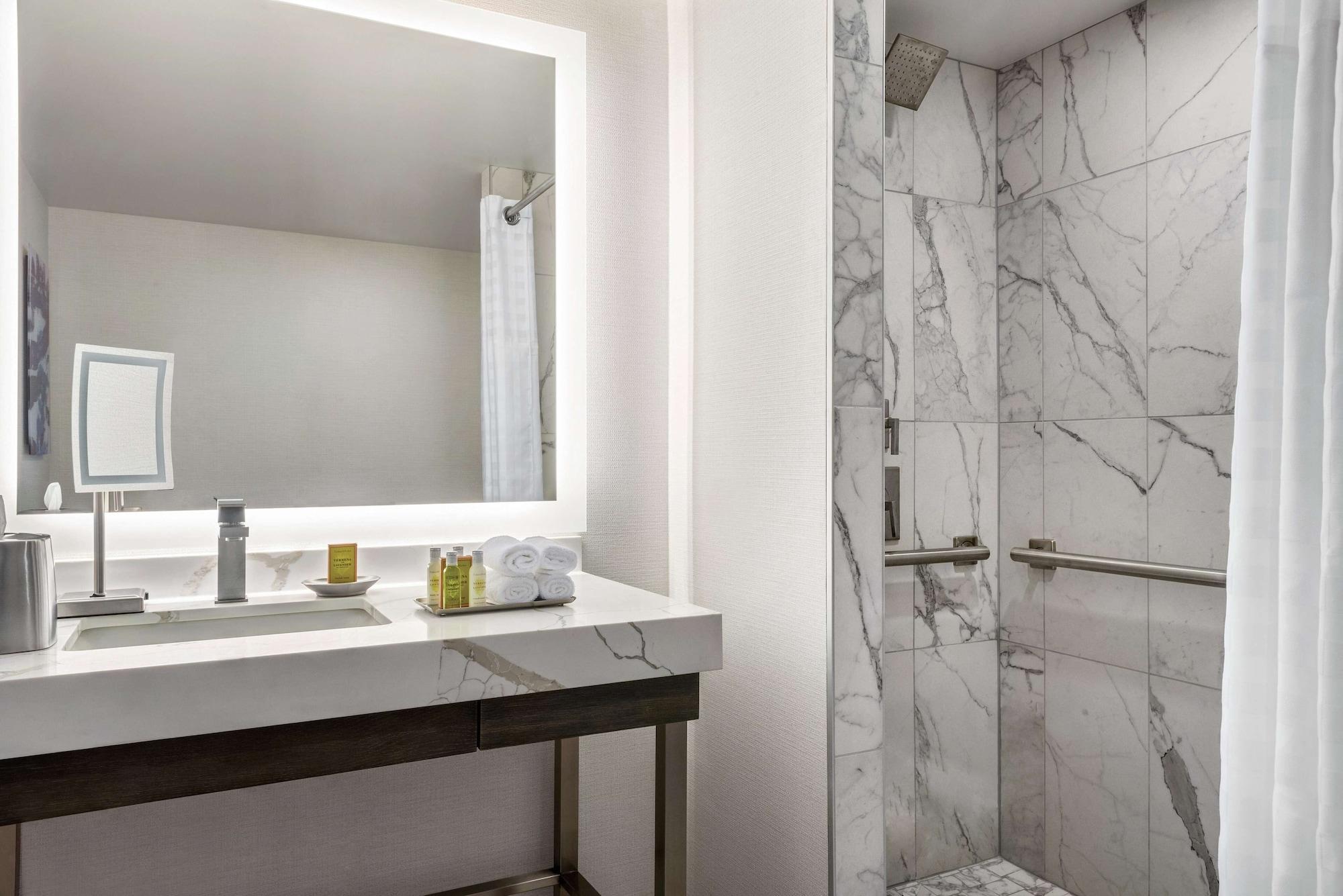 Equipamiento de Habitación Hilton Grand Vacations Club Chicago Magnificent Mile