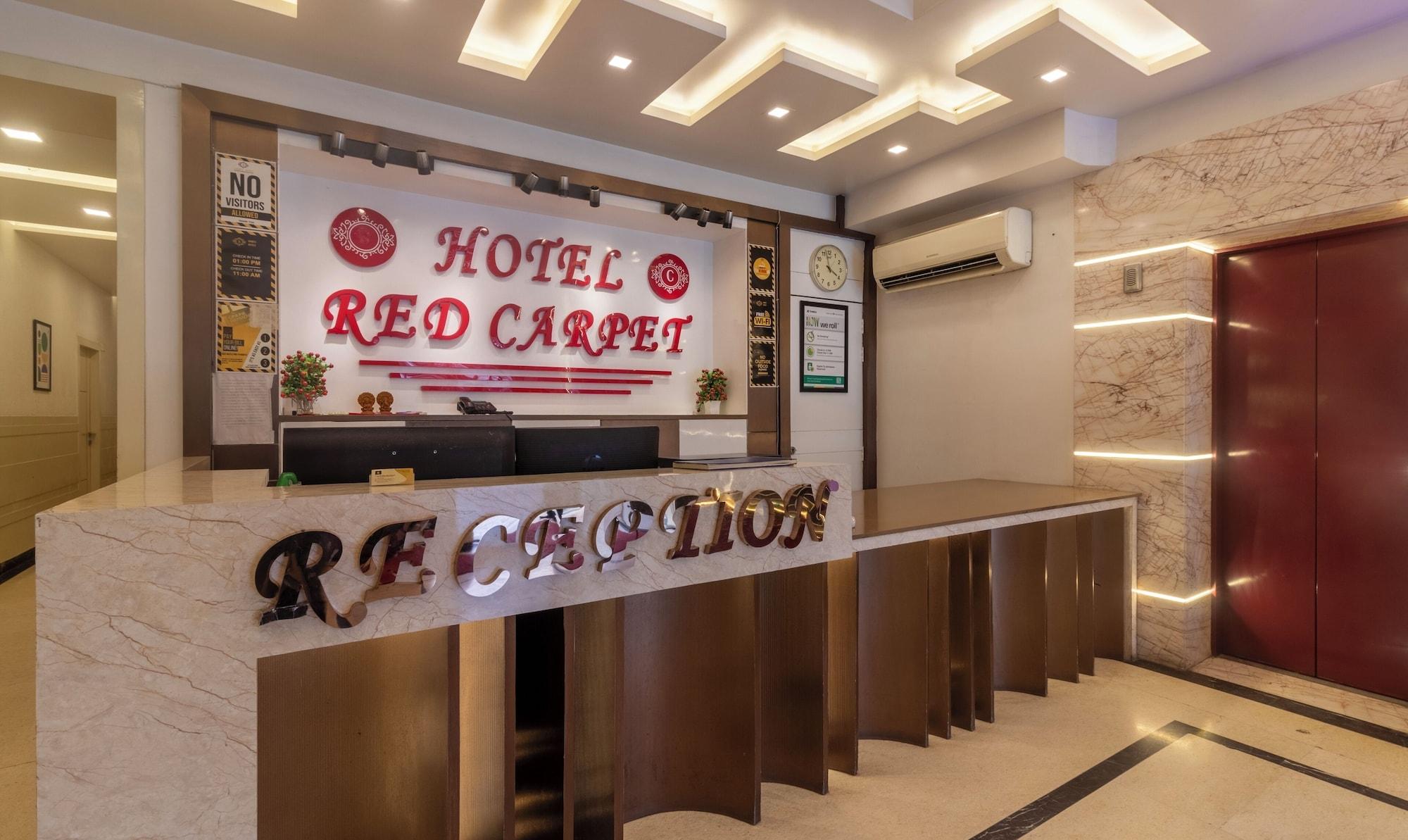 Vista Lobby Treebo Empire Red Carpet