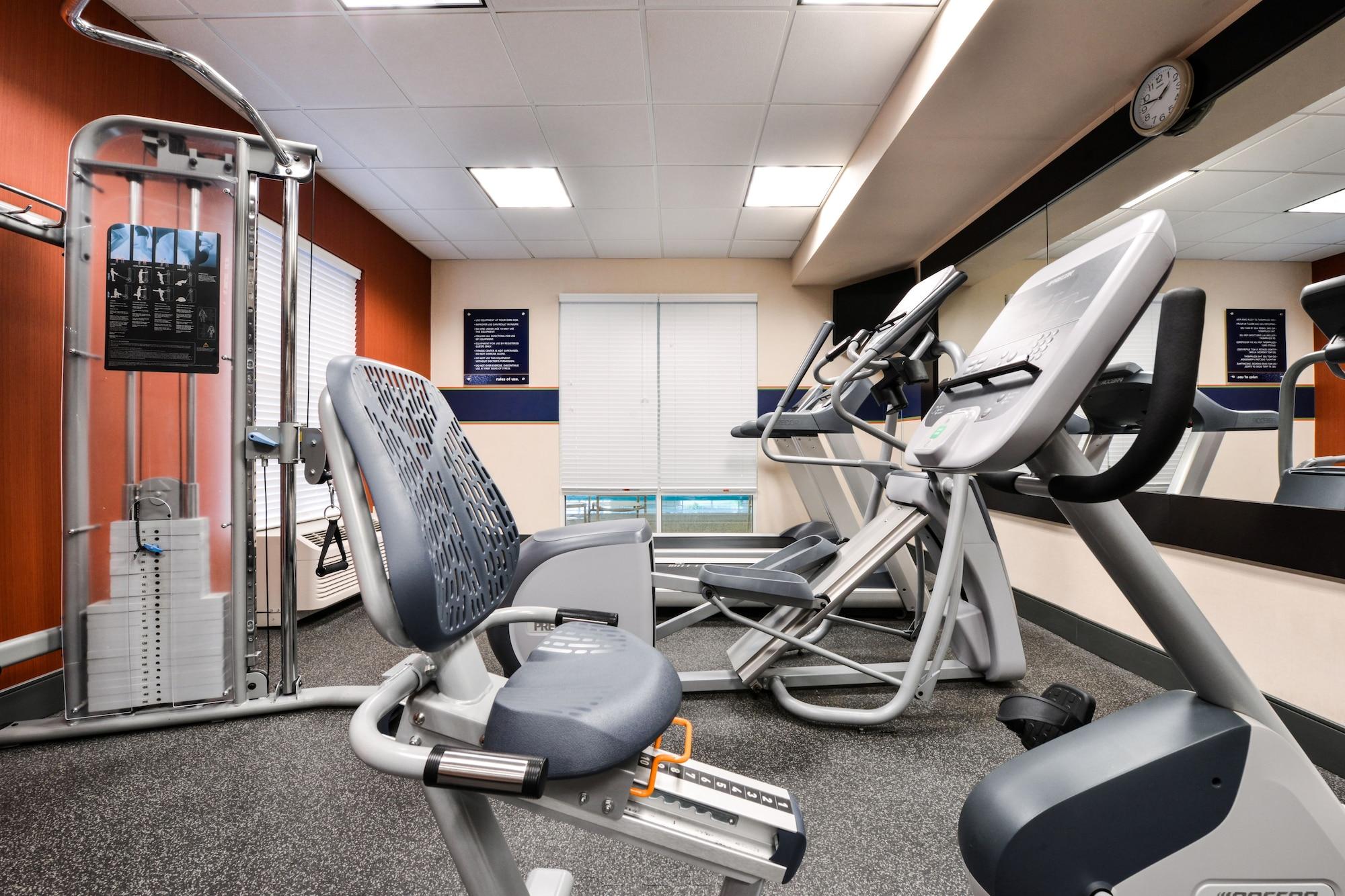 Gimnasio Hampton Inn & Suites Plymouth