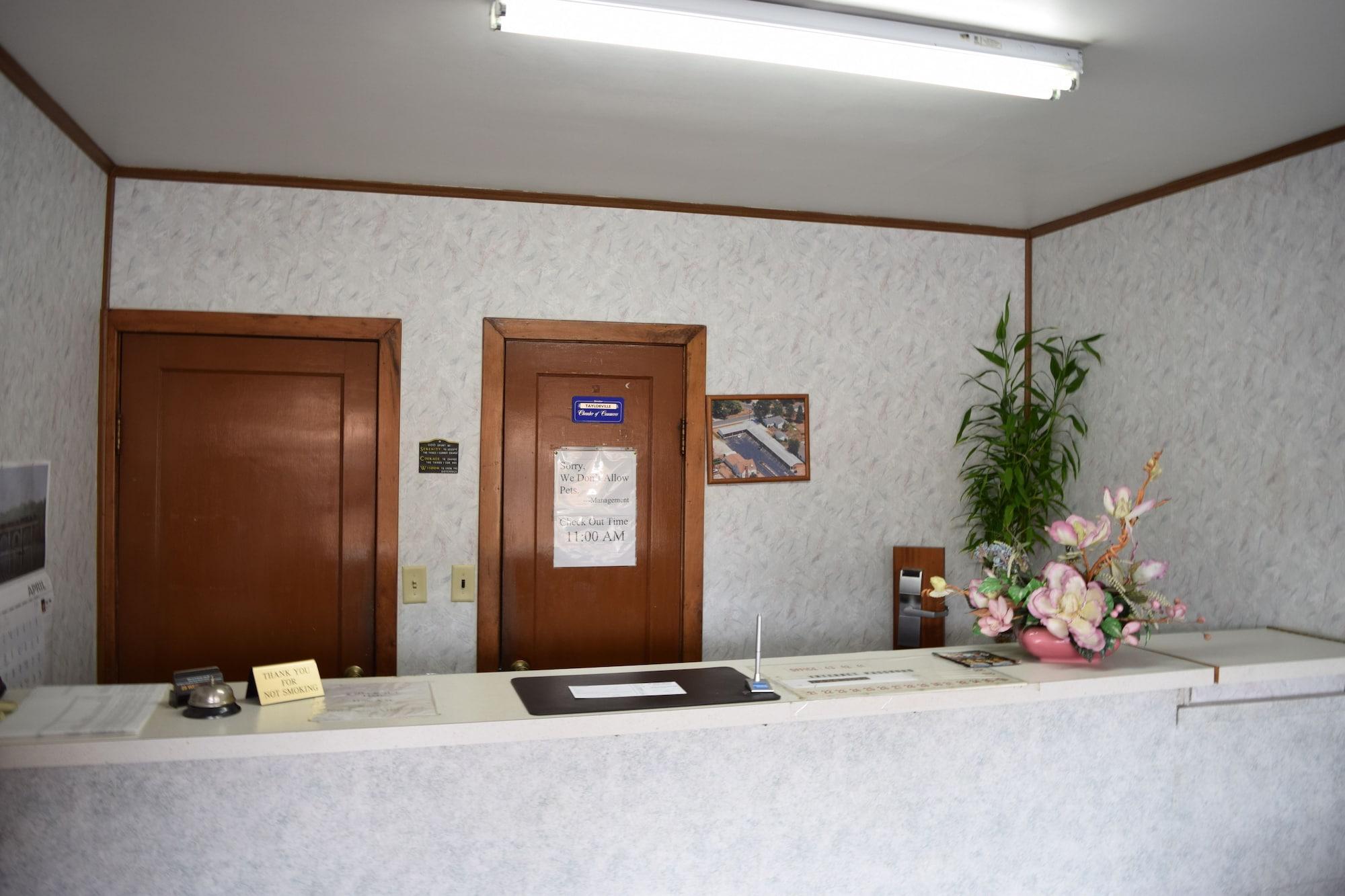 Vista Lobby Economy Inn