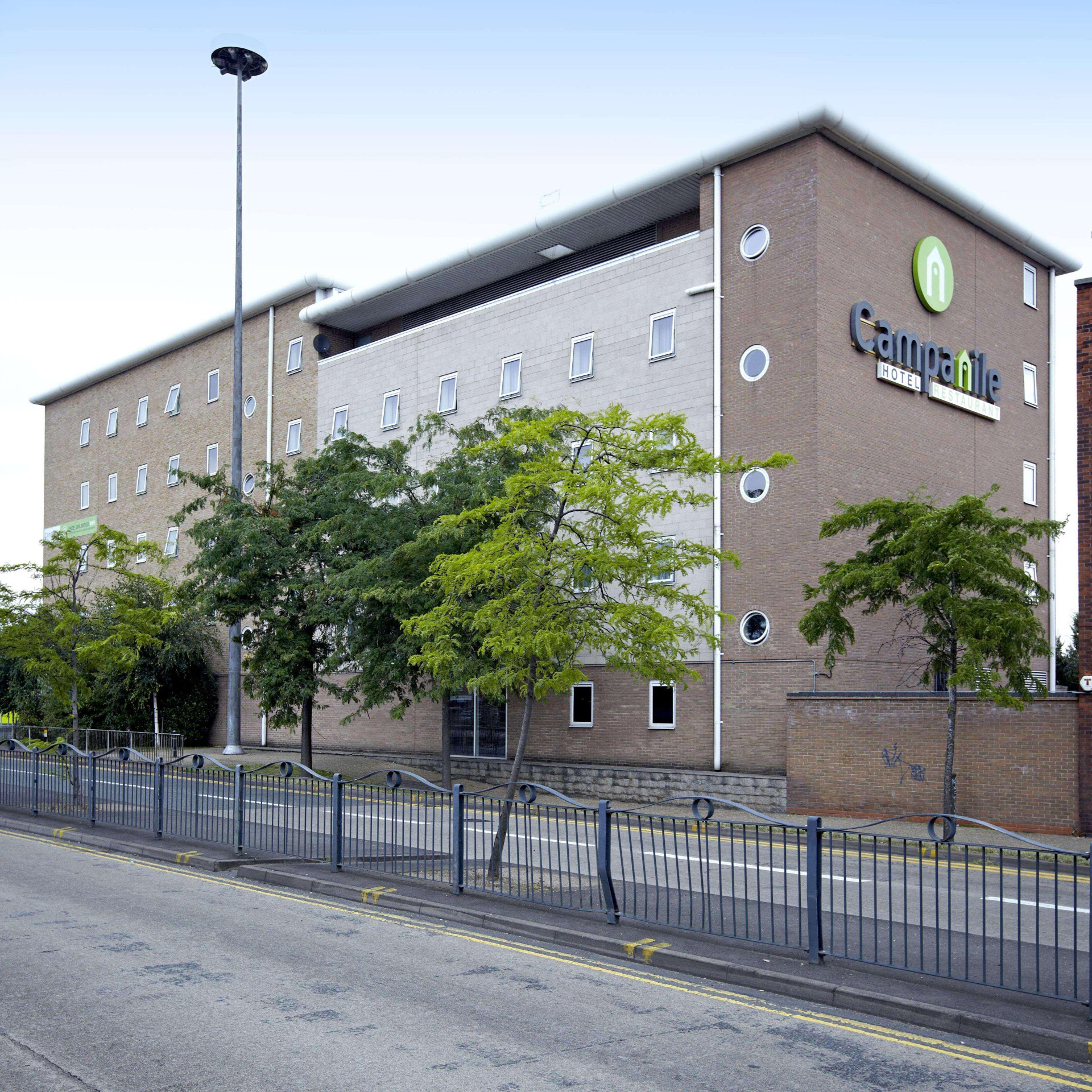 Vista Exterior Hotel Campanile Leicester