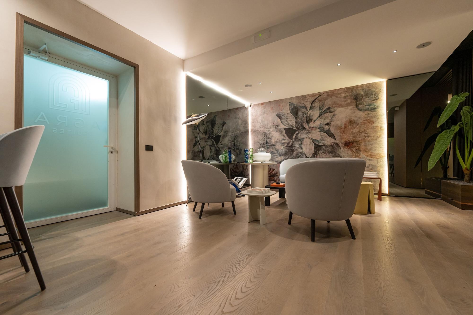 Varios Agra Suites