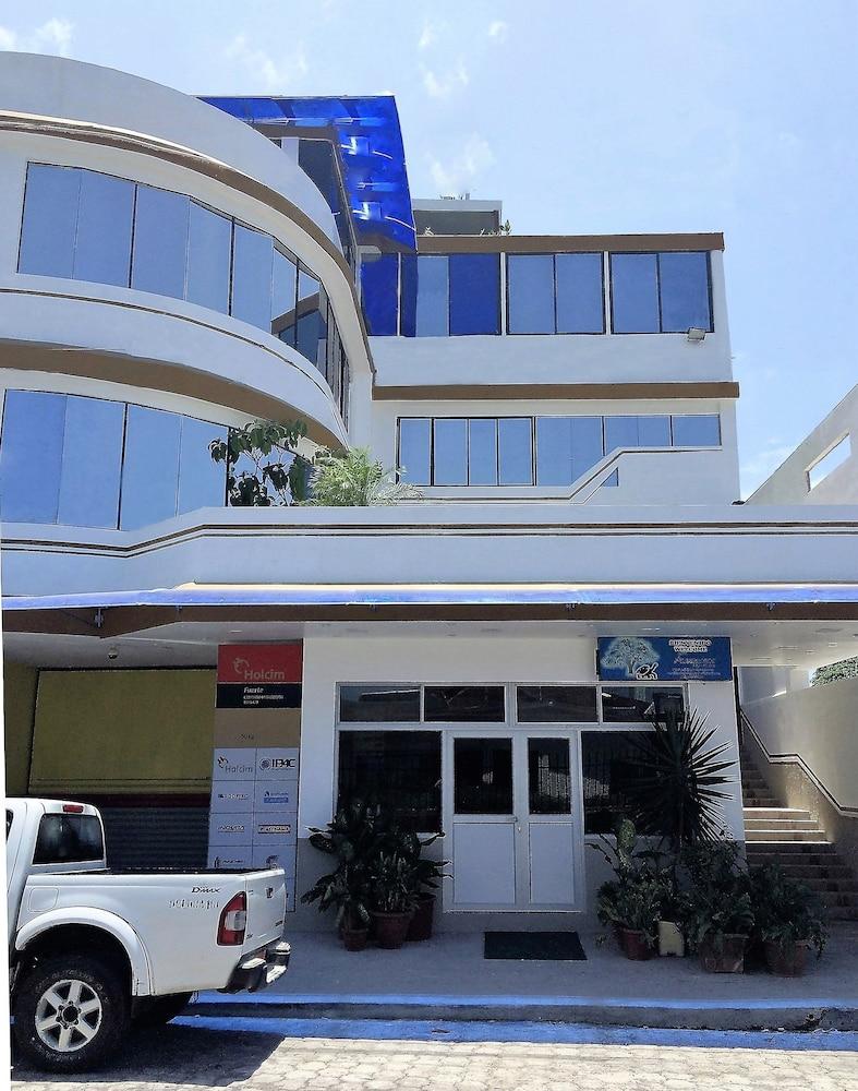 Vista Exterior Hotel Los Algarrobos