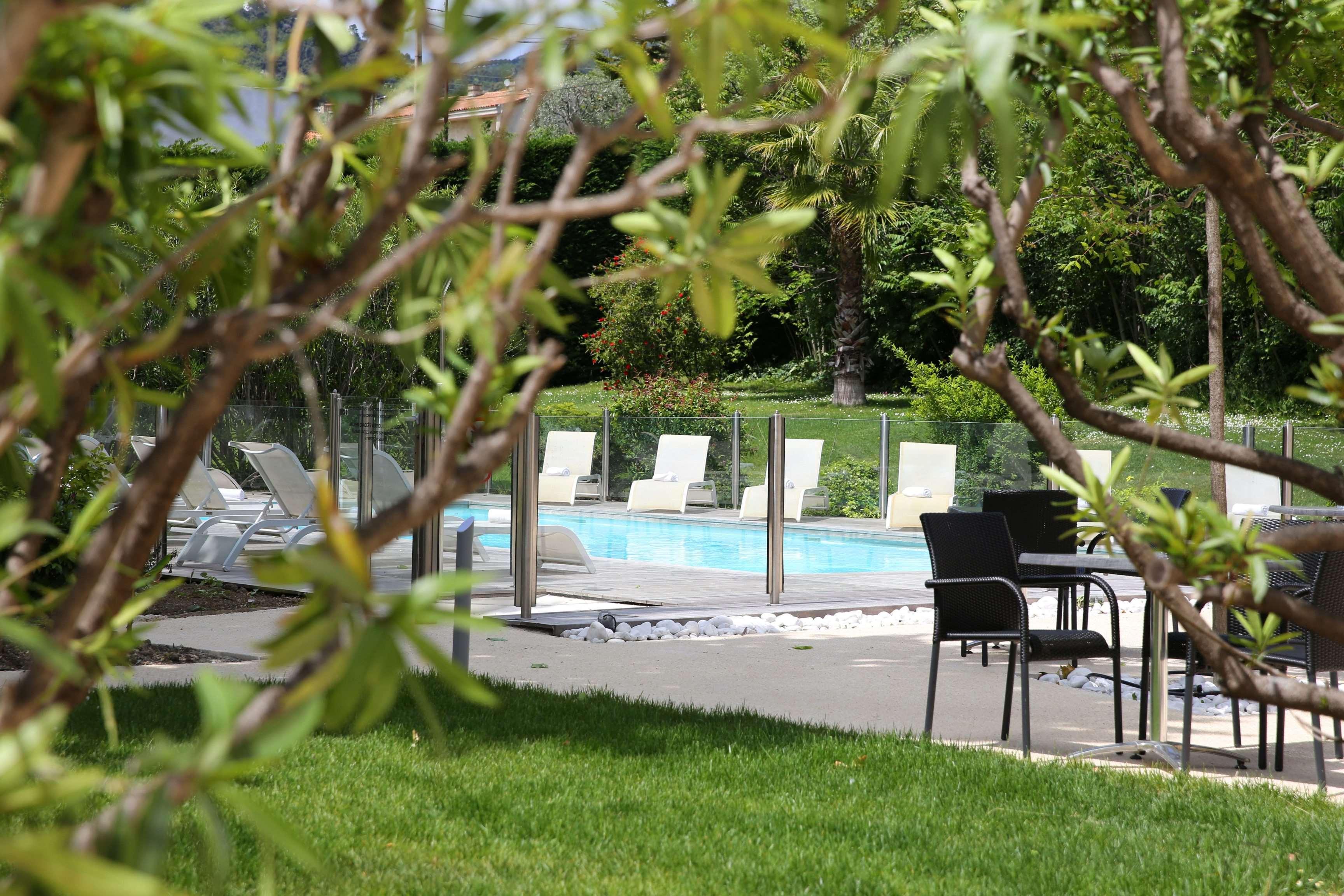 Vista Piscina Best Western Plus Hotel Elixir Grasse