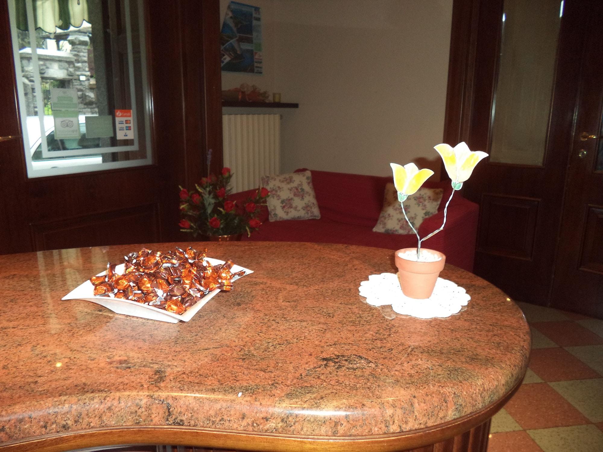 Vista Lobby Hotel Il Nibbio