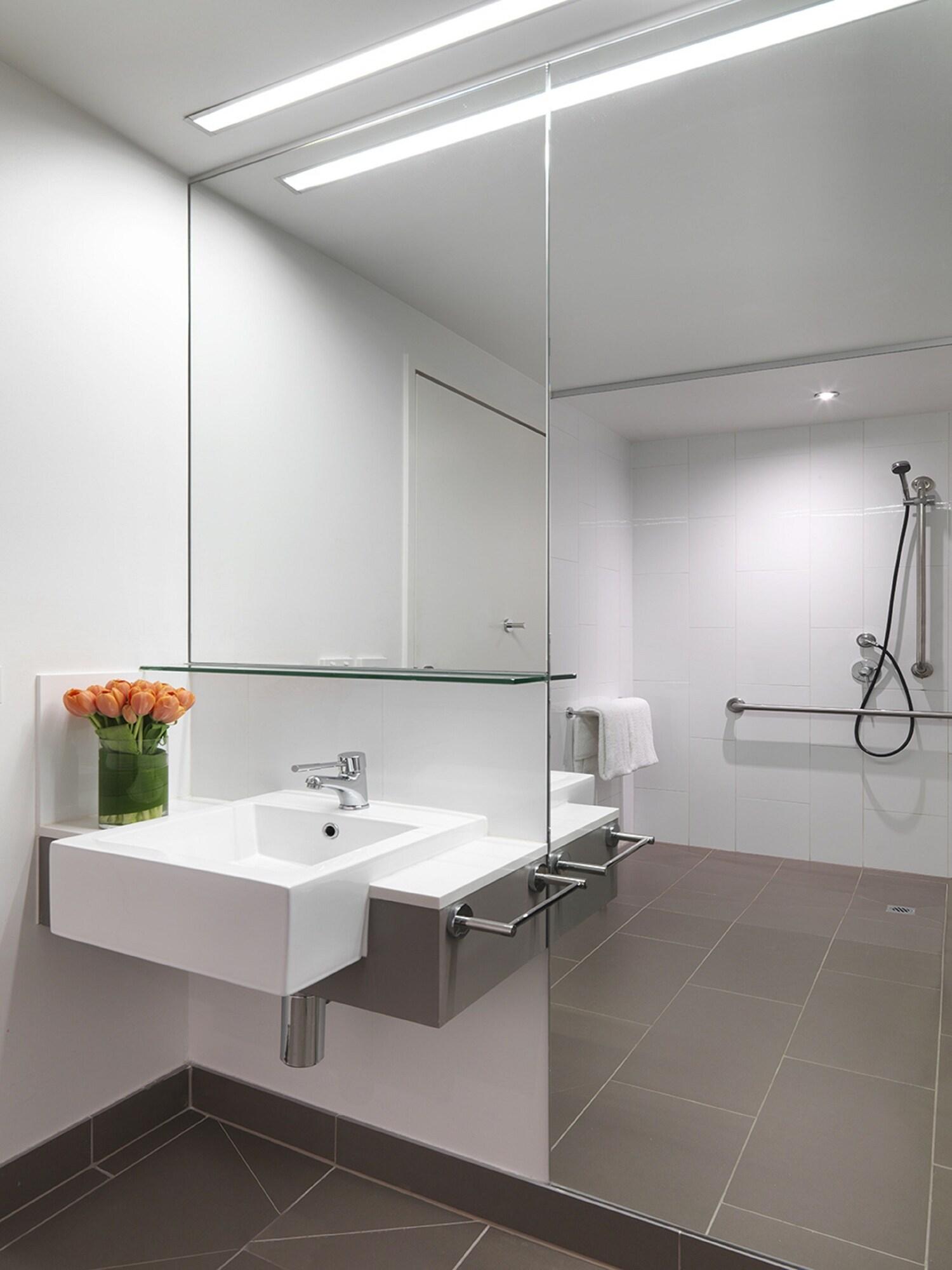 Equipamiento de Habitación Travelodge Hotel Melbourne Docklands