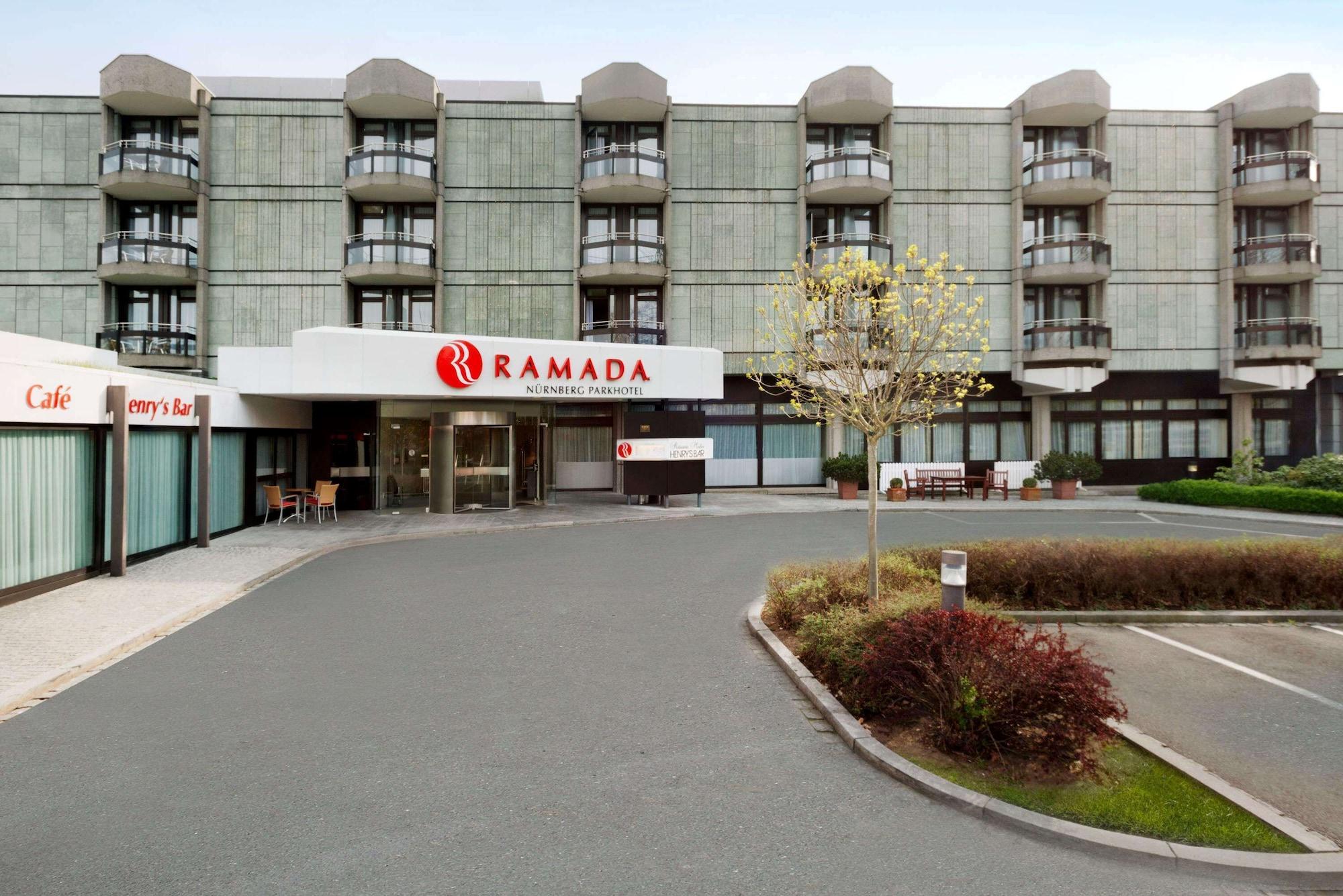 Vista Exterior Ramada by Wyndham Nuernberg Parkhotel