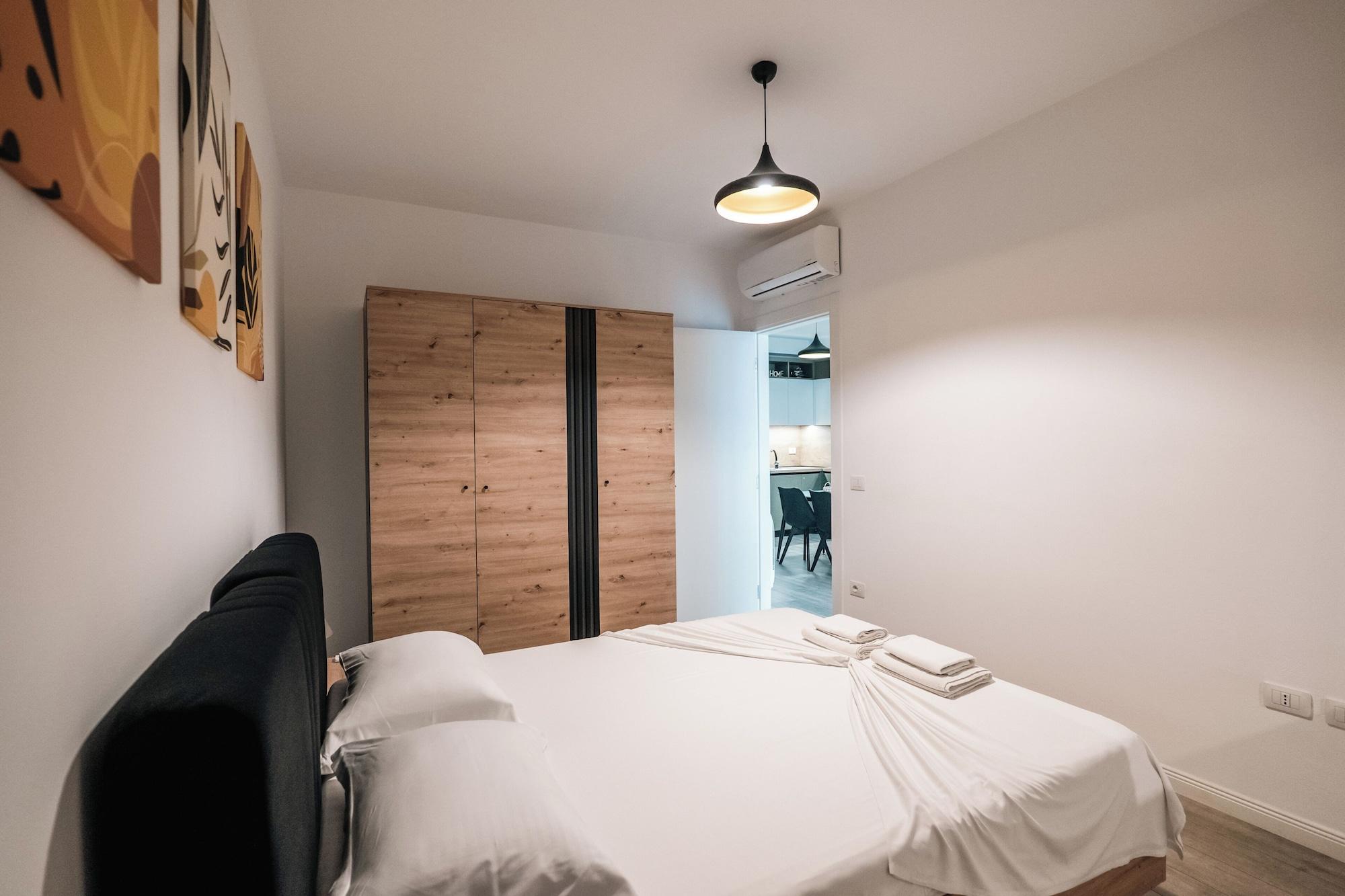 Quarto Kalpazo Home Tirana 21