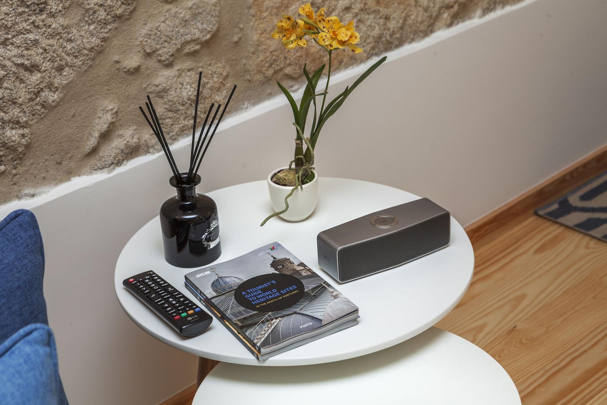 Set de Habitación Oporto Local Studios