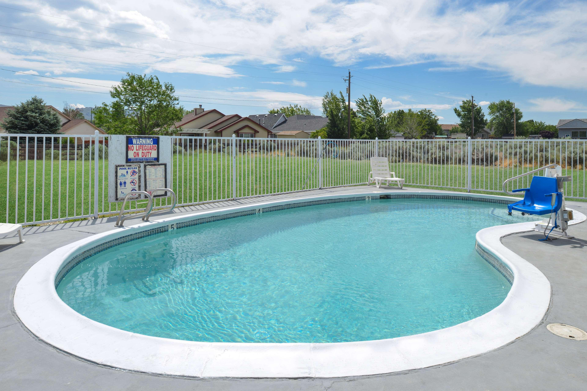 Vista Piscina Americas Best Value Inn Carson City