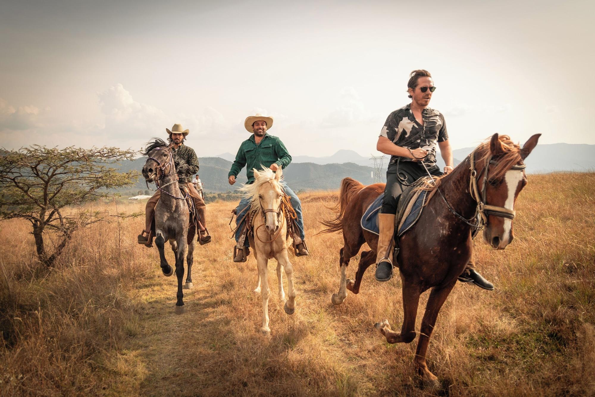 Instalaciones Recreativas Casa LUNAH Cabalgatas y Meditación