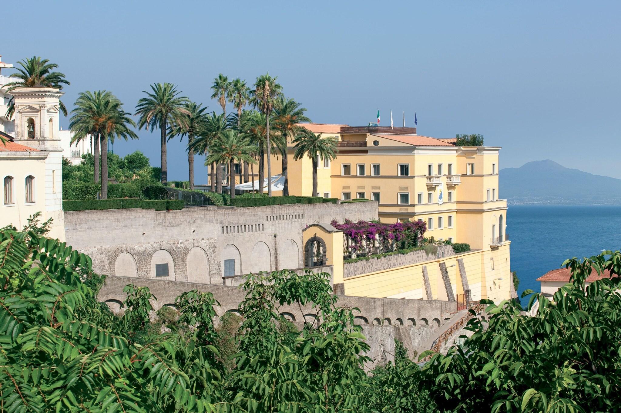 Vista Exterior Grand Hotel Angiolieri
