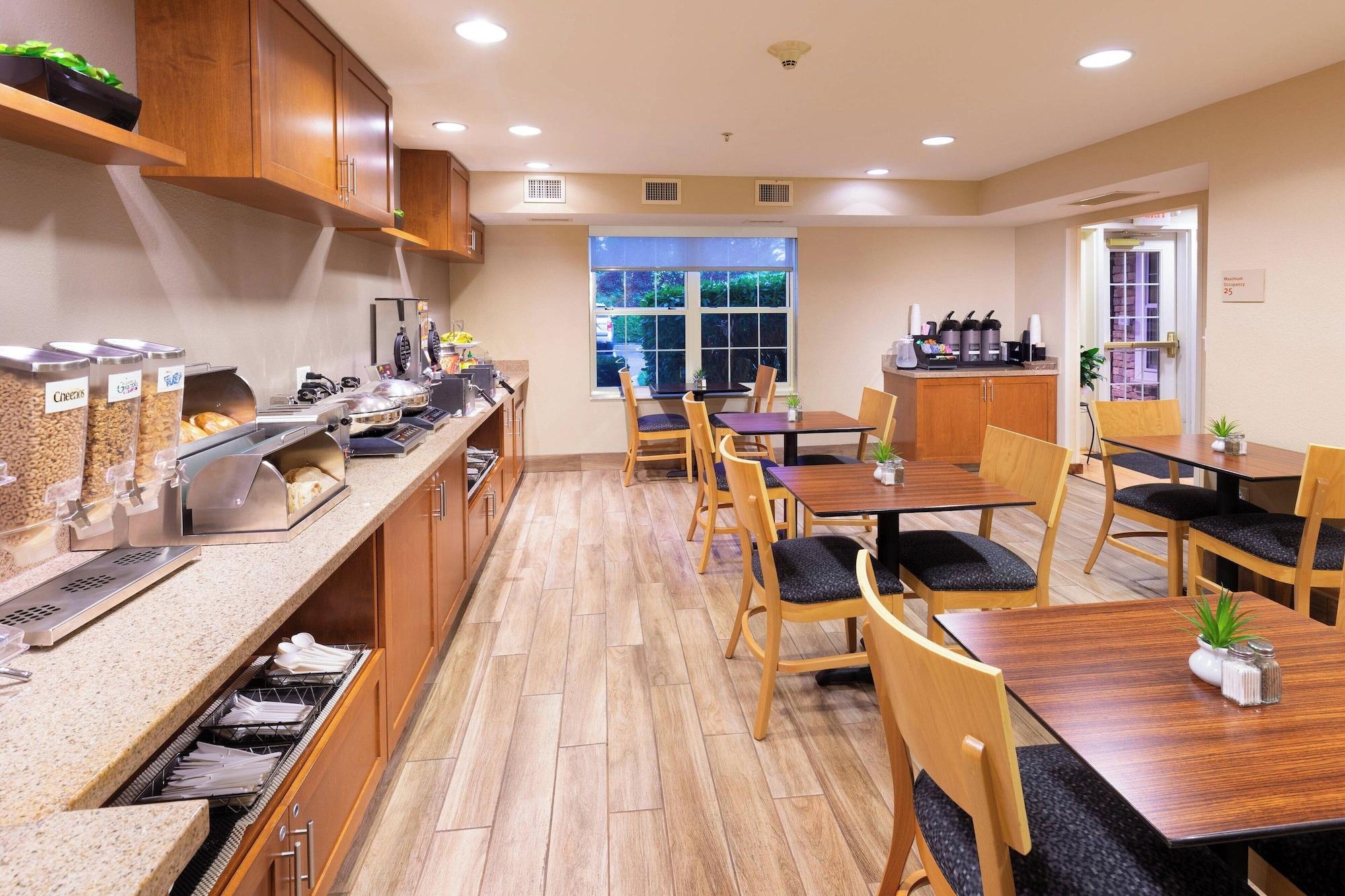 Restaurant TownePlace Suites Bowie Town Center