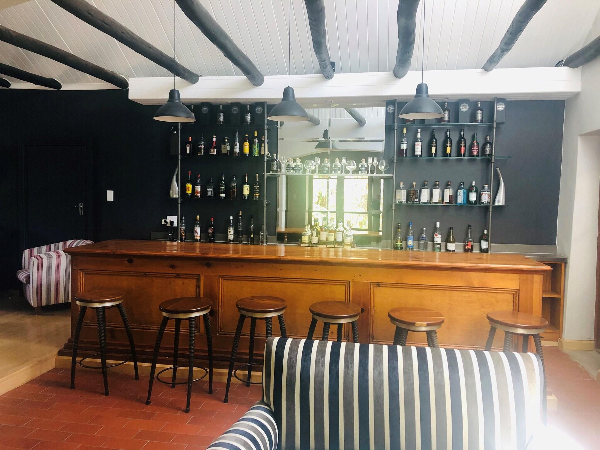 Bar/Salón Mimosa Lodge