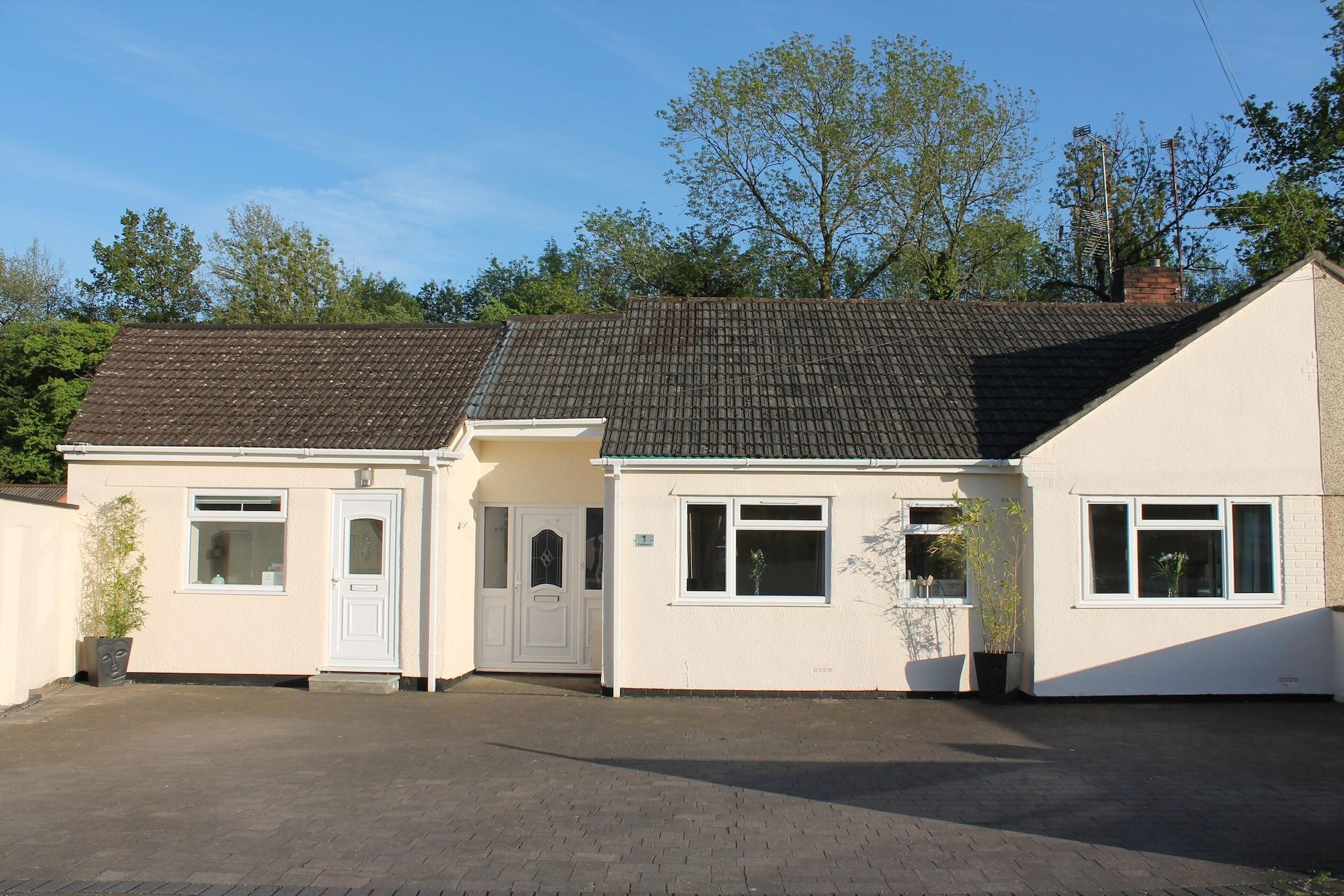 Varios Magnolia B and B