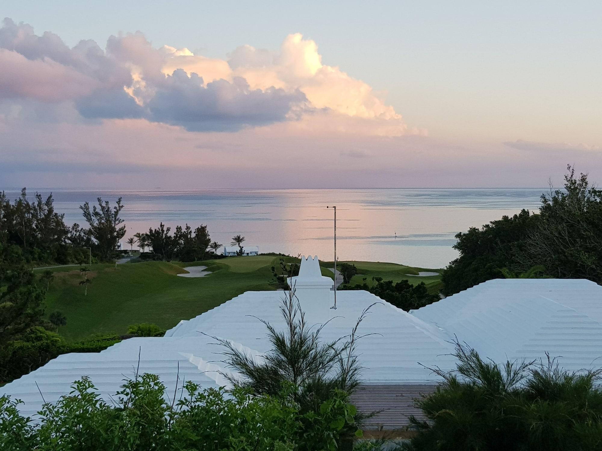 Playa Bermuda Connections Guest House