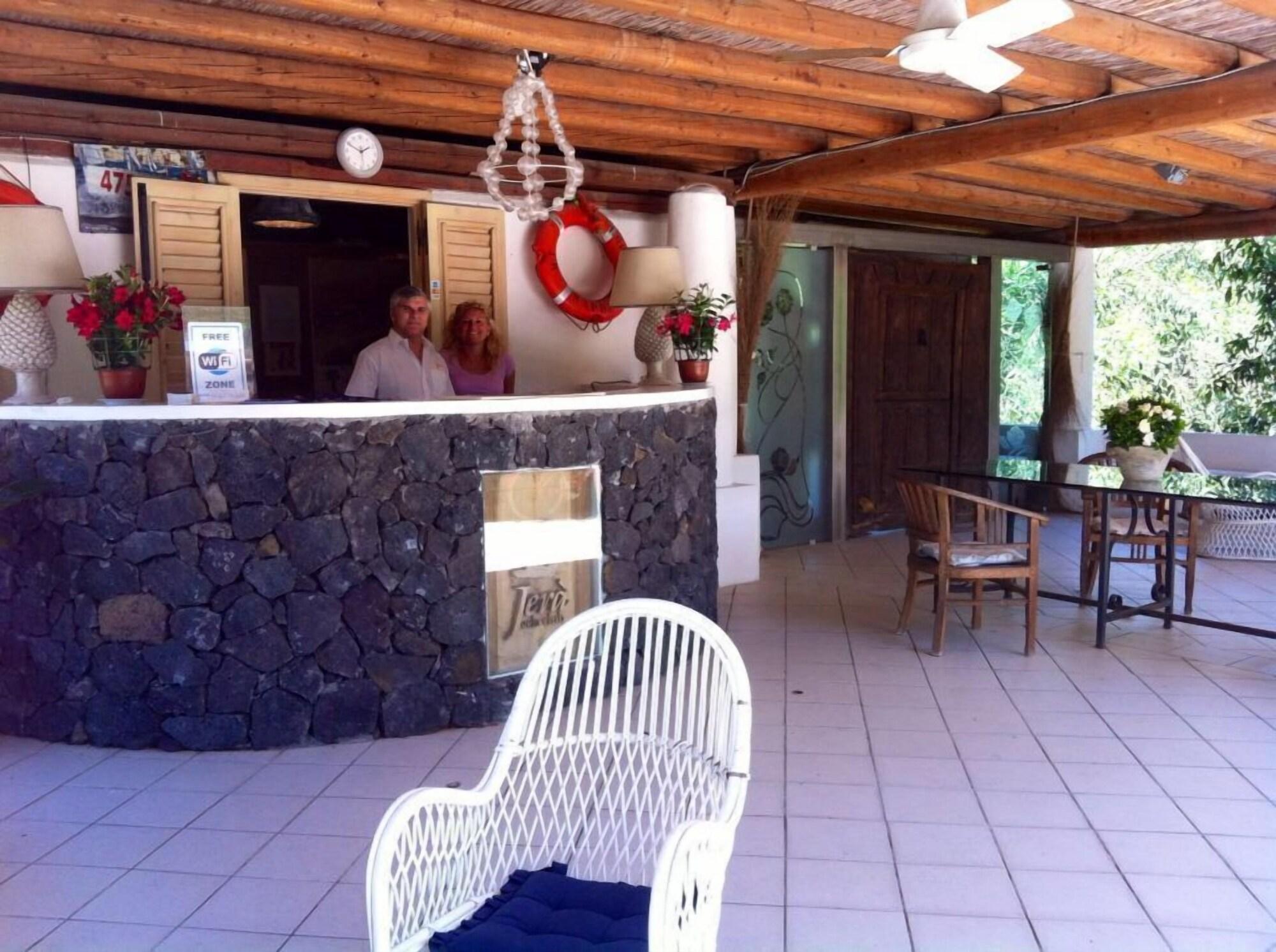 Vista Lobby Jerà Aloe B&B Relax-Vulcanello