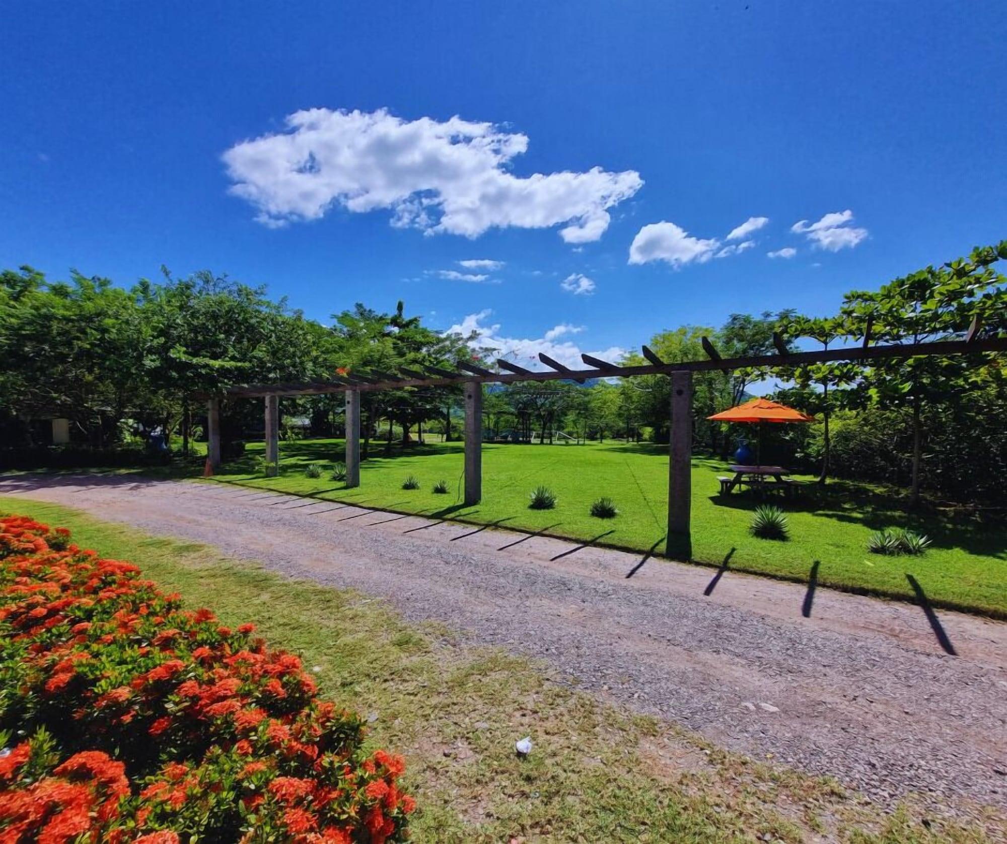 Comodidades del Alojamiento Hotel Jicaral y Centro de Convenciones