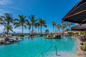 Arriendo temporal - Fabulous Ground Level Condo at Villa La Estancia Five Star Resort/Spa