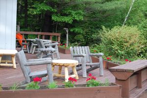 Alquiler Vacacional - Two Bedroom Chalet, Charming, Quiet, River Front
