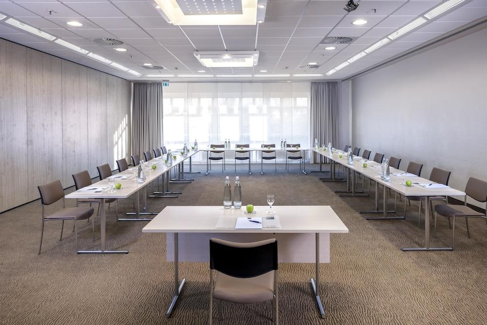 Hotel Essential by Dorint Frankfurt - Niederrad