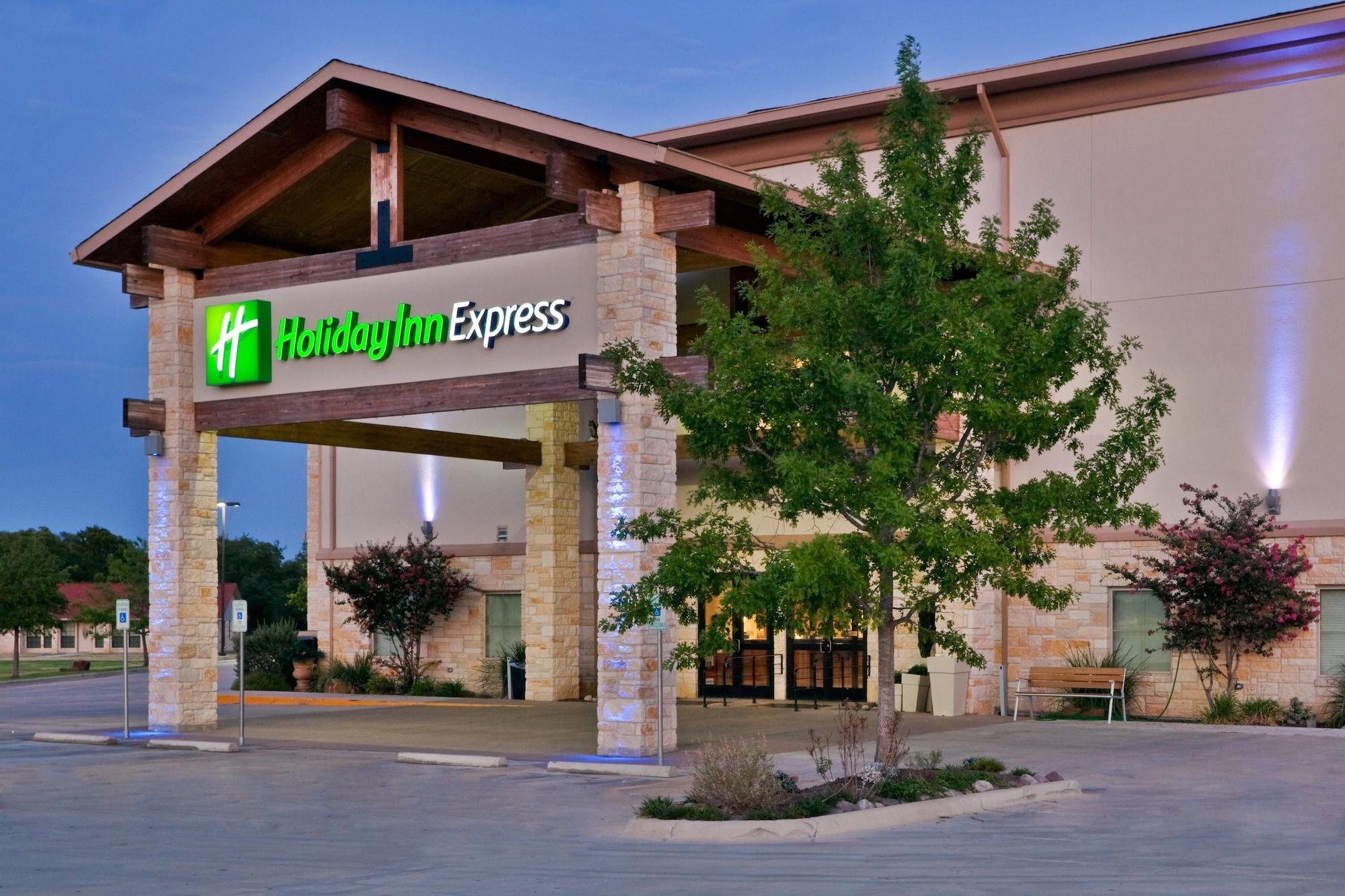 Vista Exterior Holiday Inn Express Salado-Belton by IHG