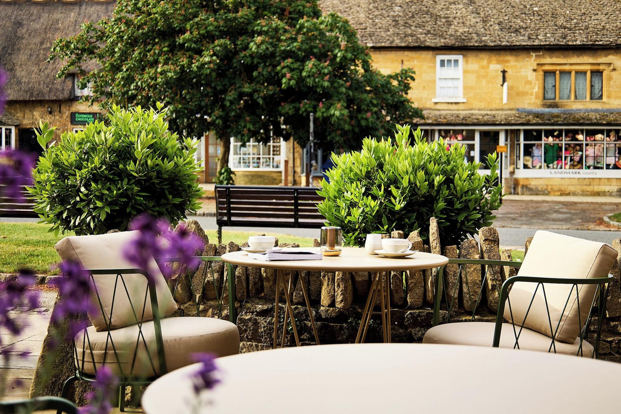 Equipamiento de Habitación House of George W. Davies