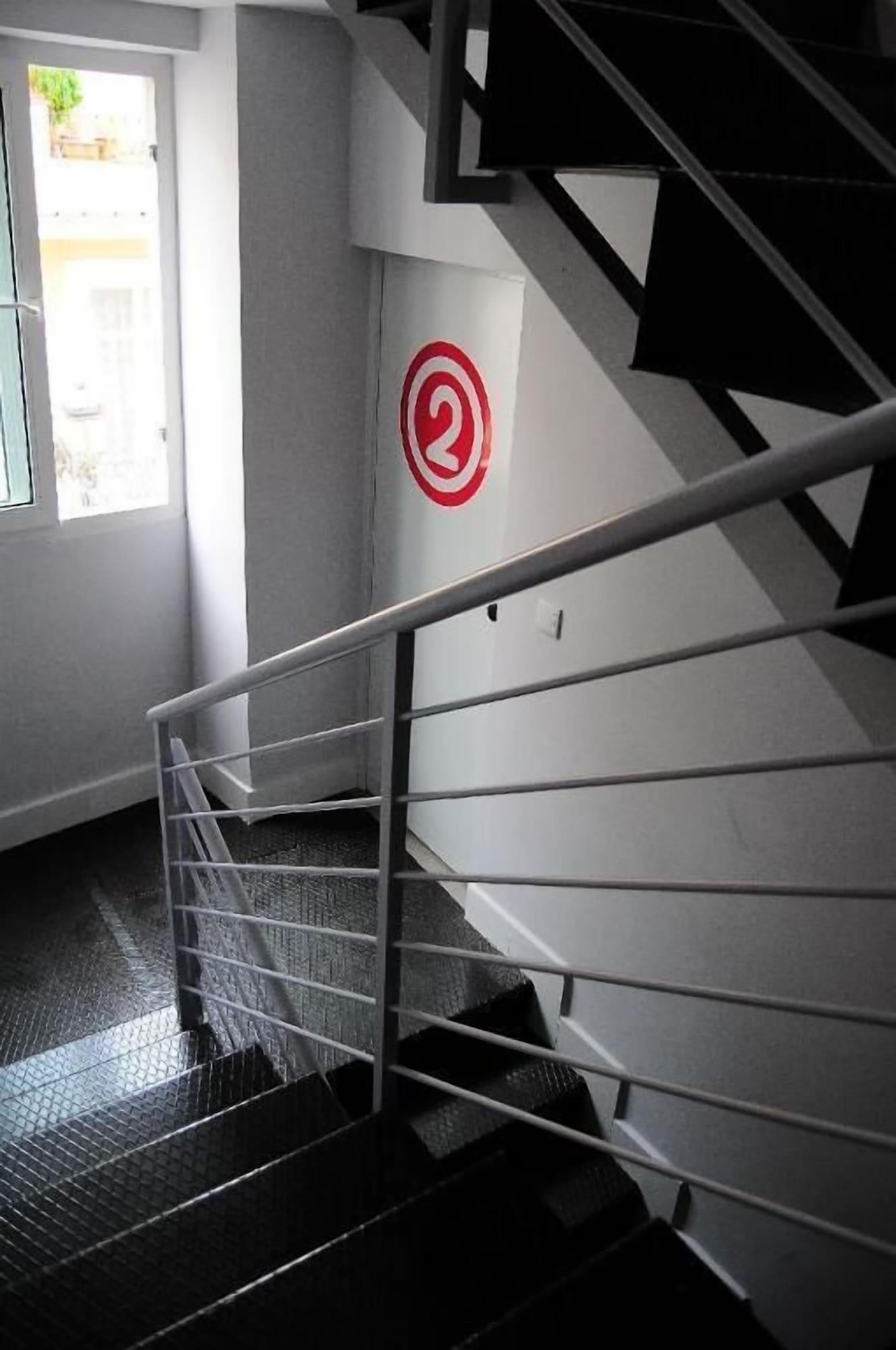 Varios Barbatuke B&B