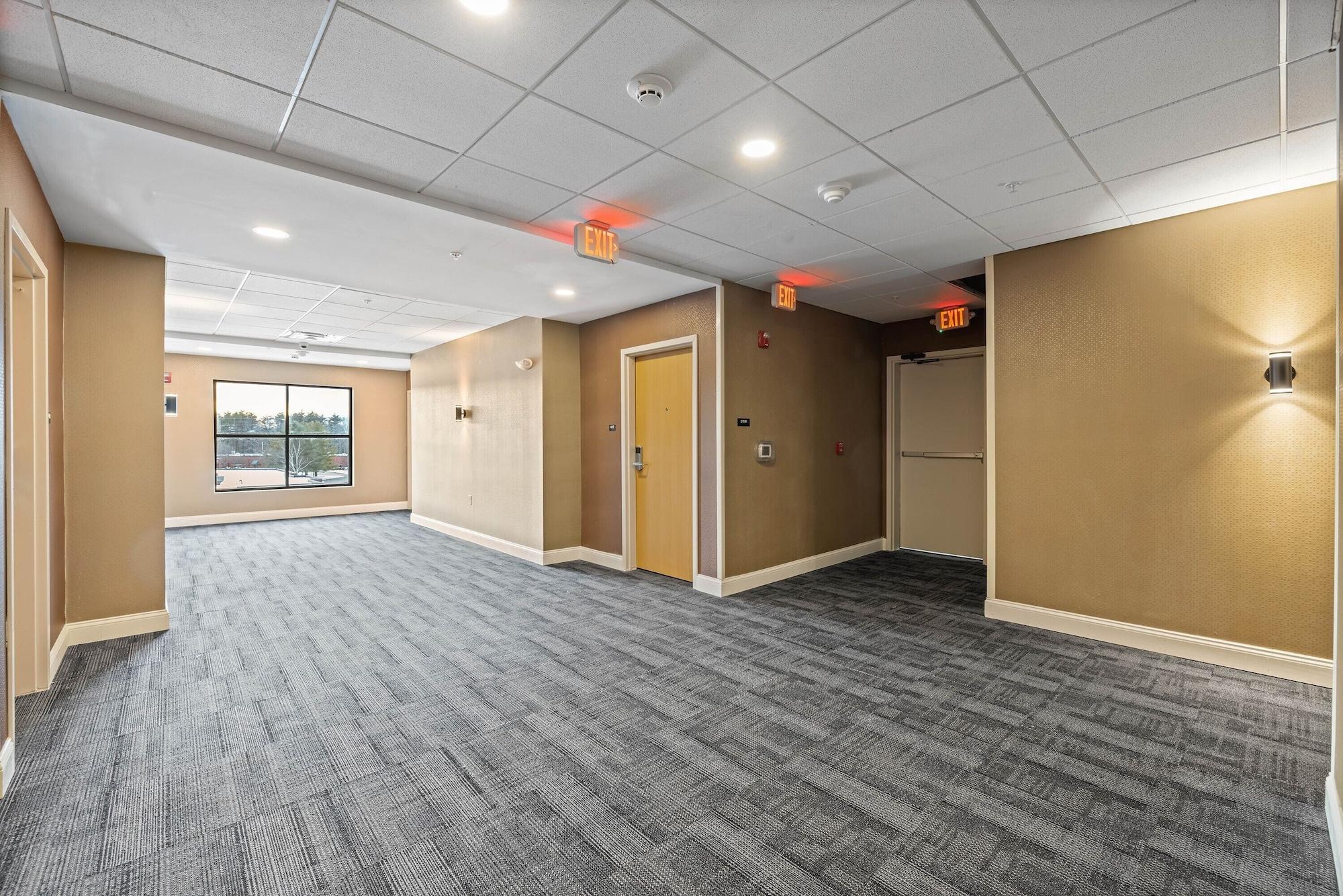 Varios Casco Bay Hotel Portland Airport - Maine Mall, Ascend Hotel Collection