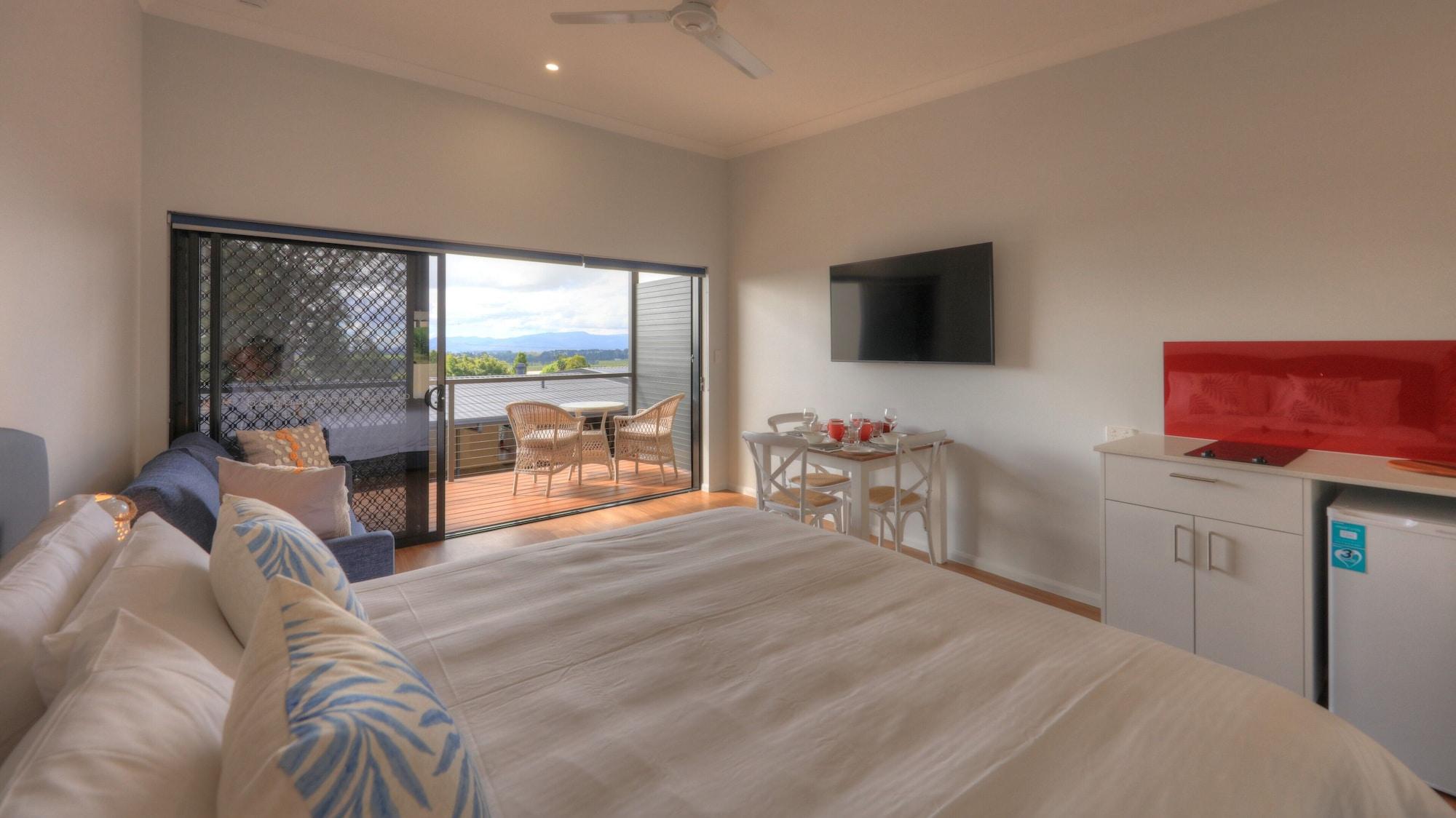 Varios Atherton Motel
