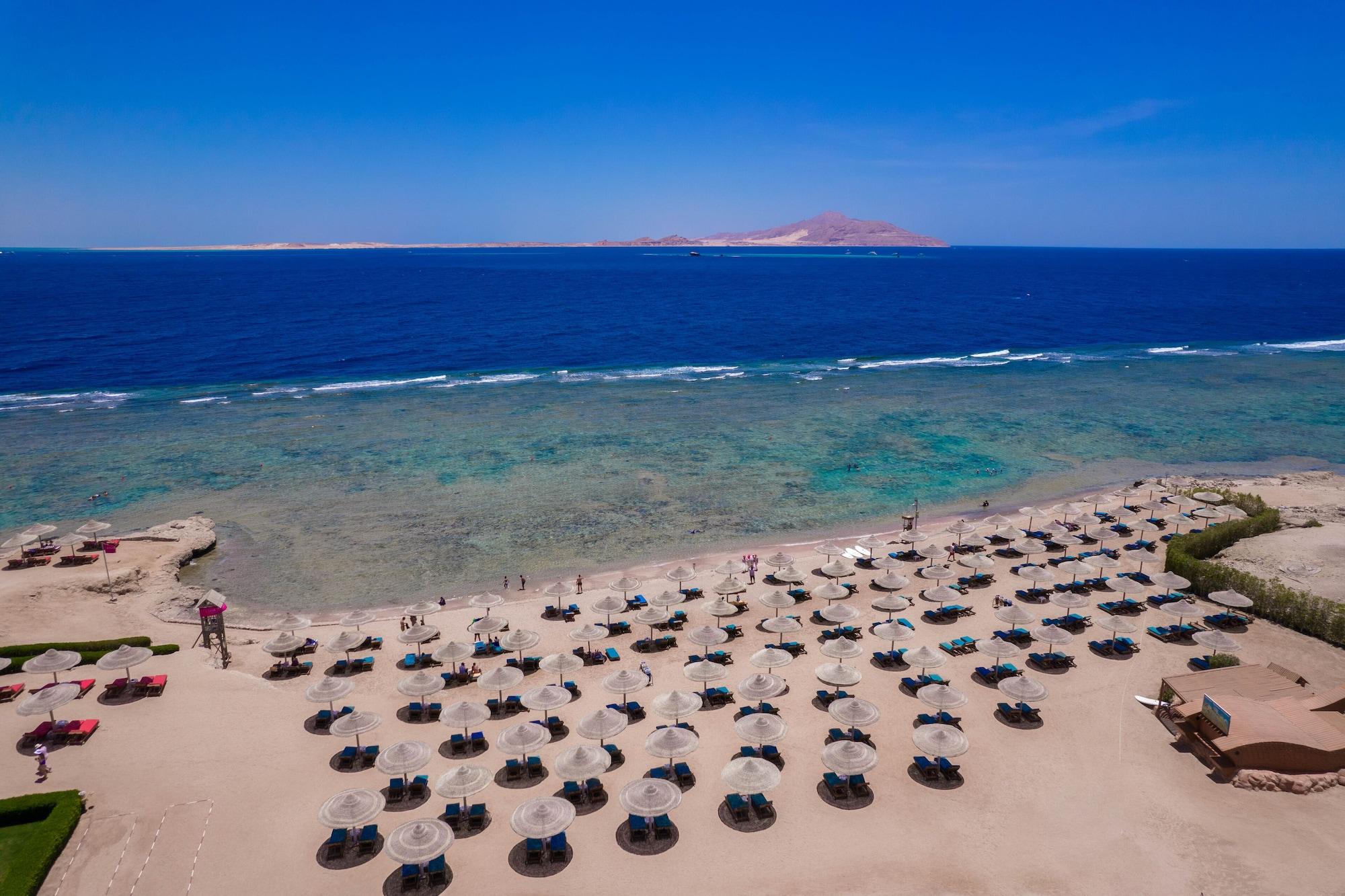 Playa Charmillion Sea Life Resort