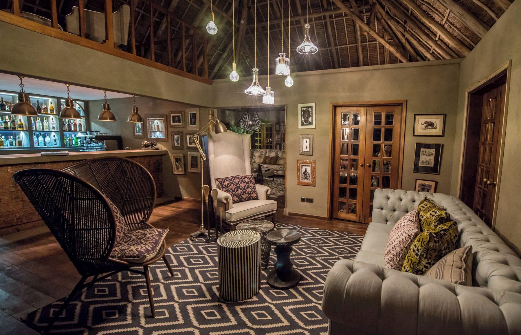 Bar/Salón Finch Hattons