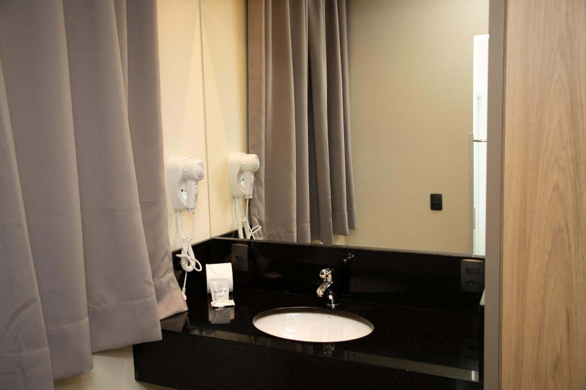 Equipamiento de Habitación Hotel Zunino