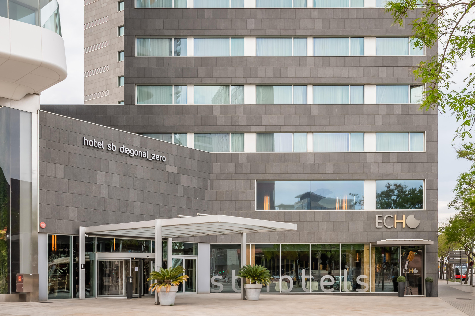 Vista Exterior Hotel SB Diagonal Zero 4 Sup