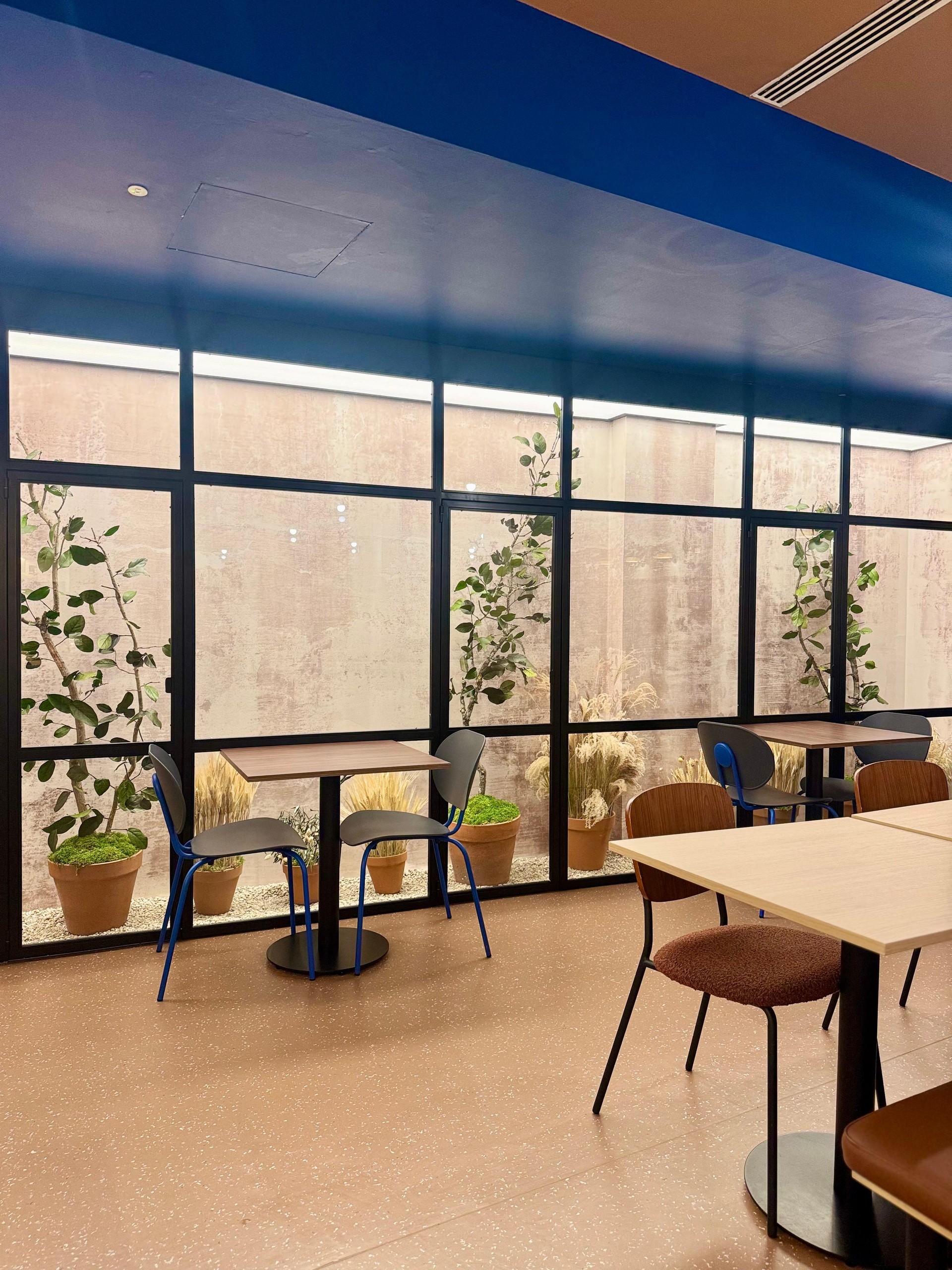 Vista Lobby ibis Styles Zaragoza Centro