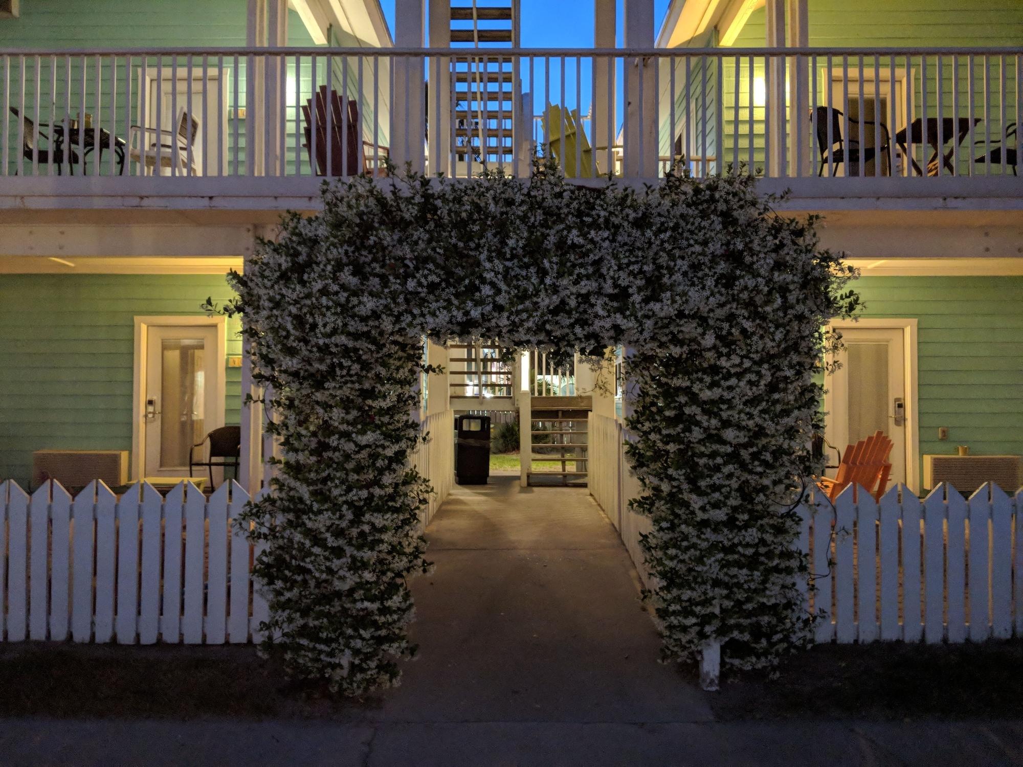 Comodidades del Alojamiento Seashell Village Resort near the beach with kitchens