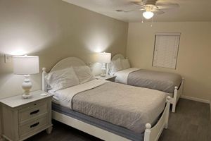 Alojamiento - 2 bedroom, 2 bath farmhouse